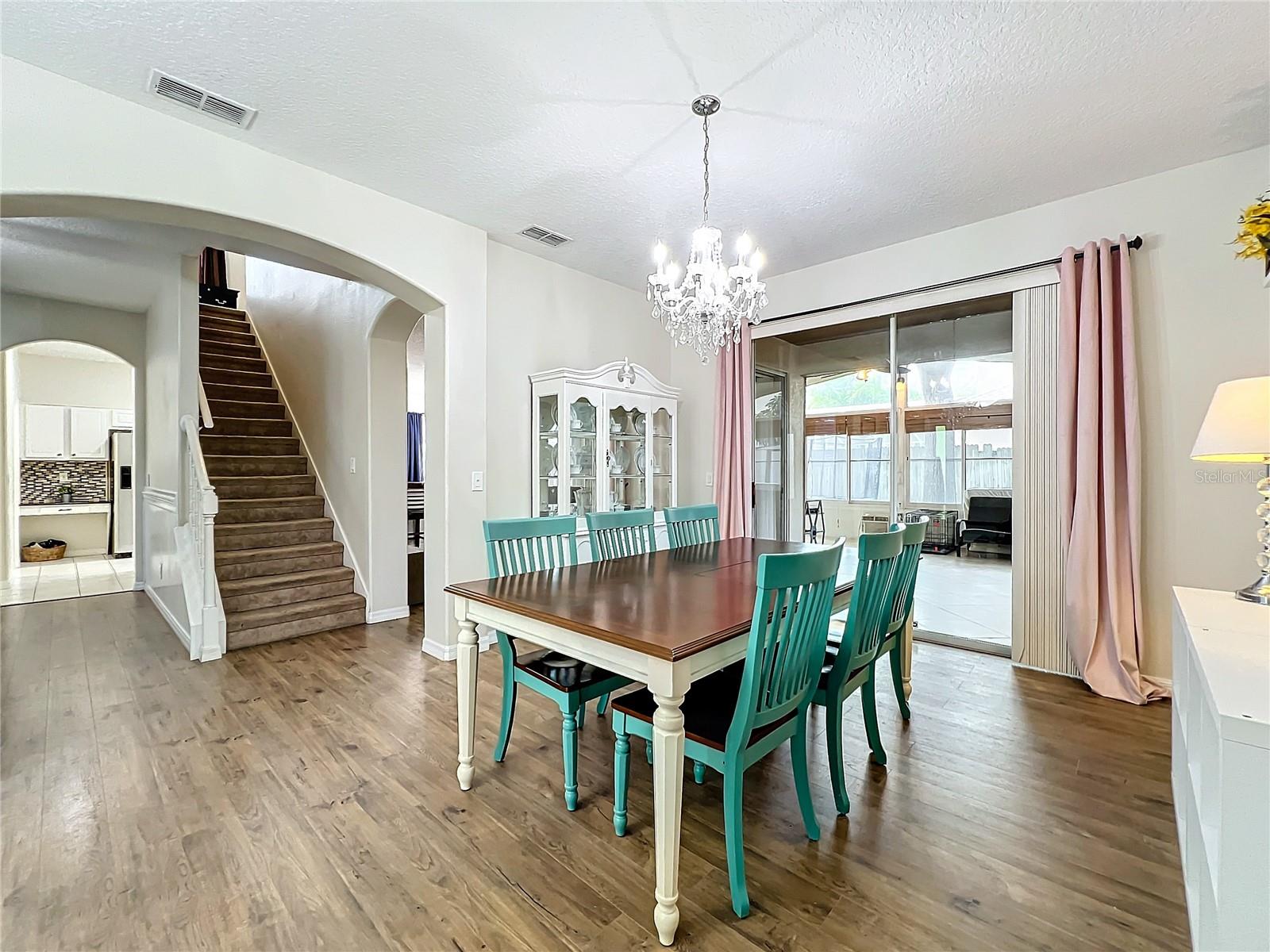 4616 RIVERTON DR