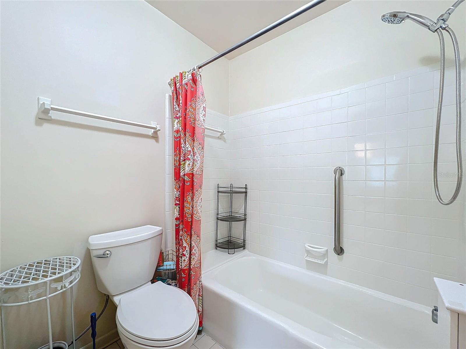 615 WOODRIDGE DR
