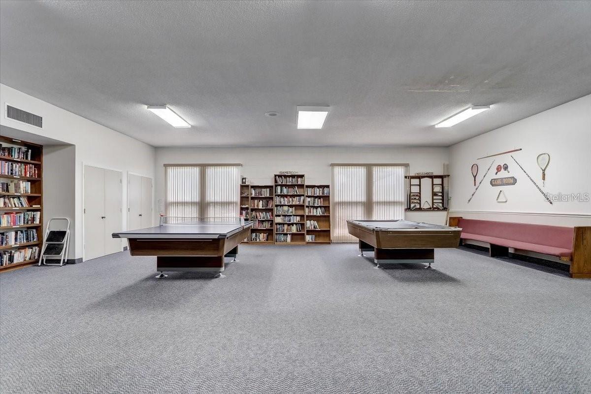 615 WOODRIDGE DR