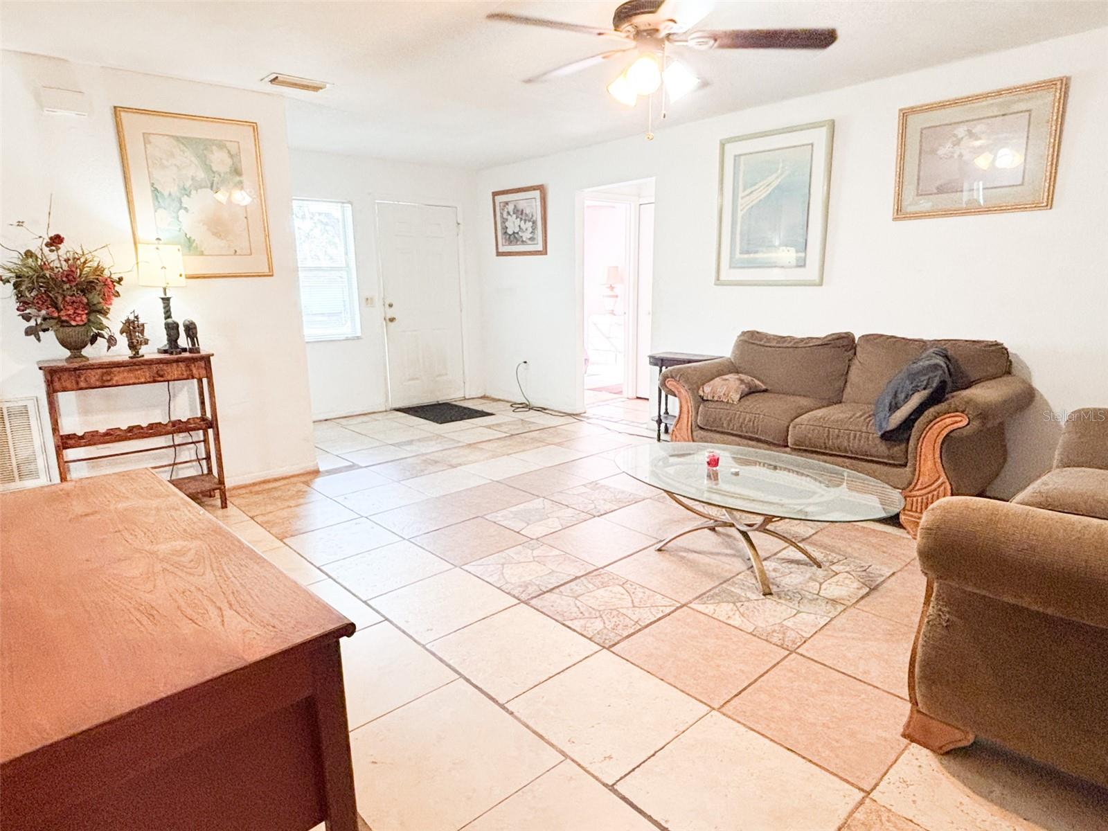 319 W LADY LAKE BLVD