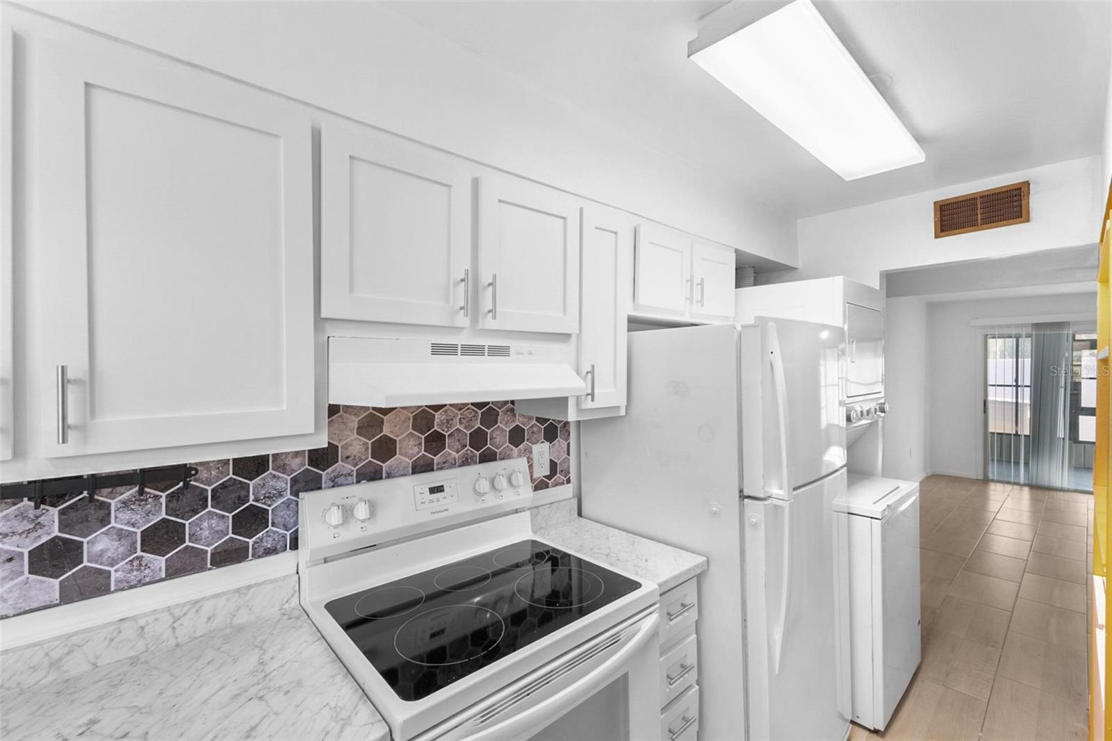 621 W INDIANA AVE #5