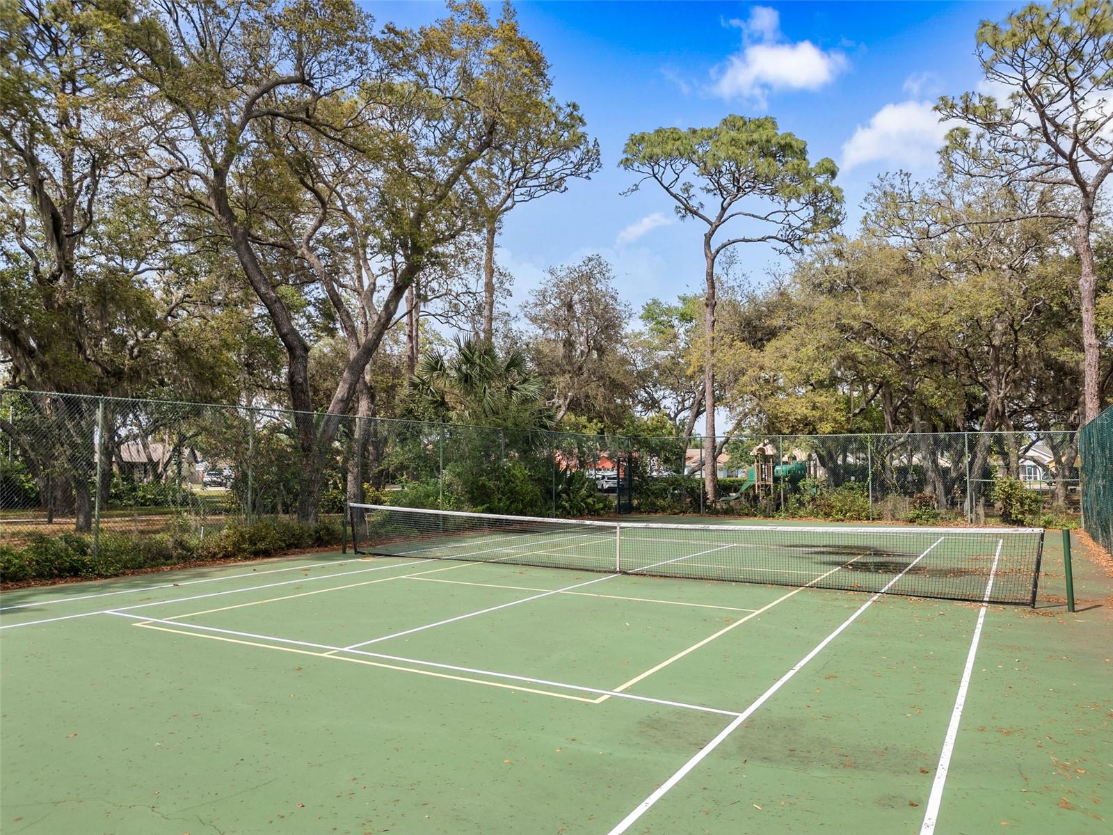 1631 OAK HILL TRL