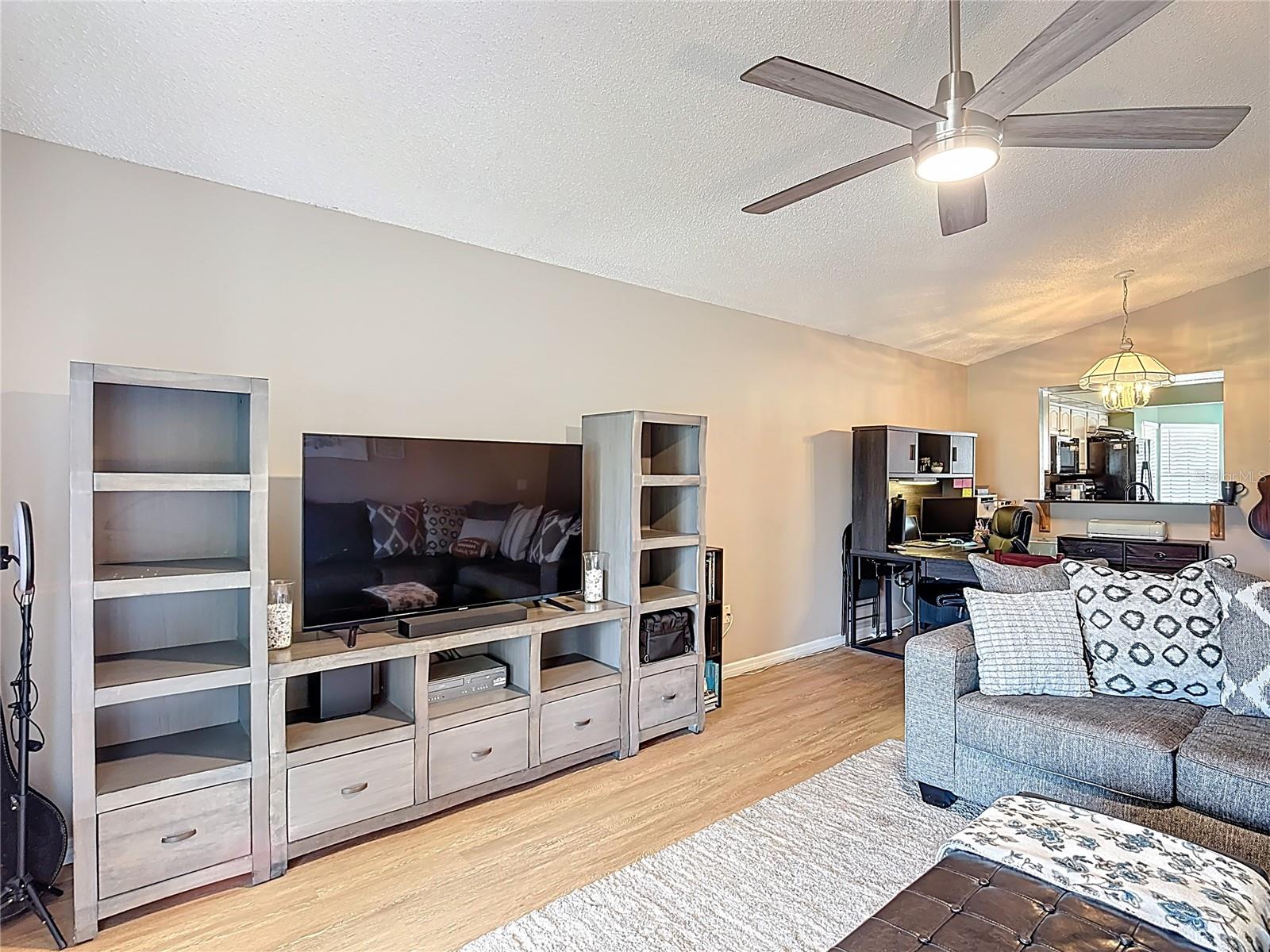 1021 WHALEBONE BAY DR