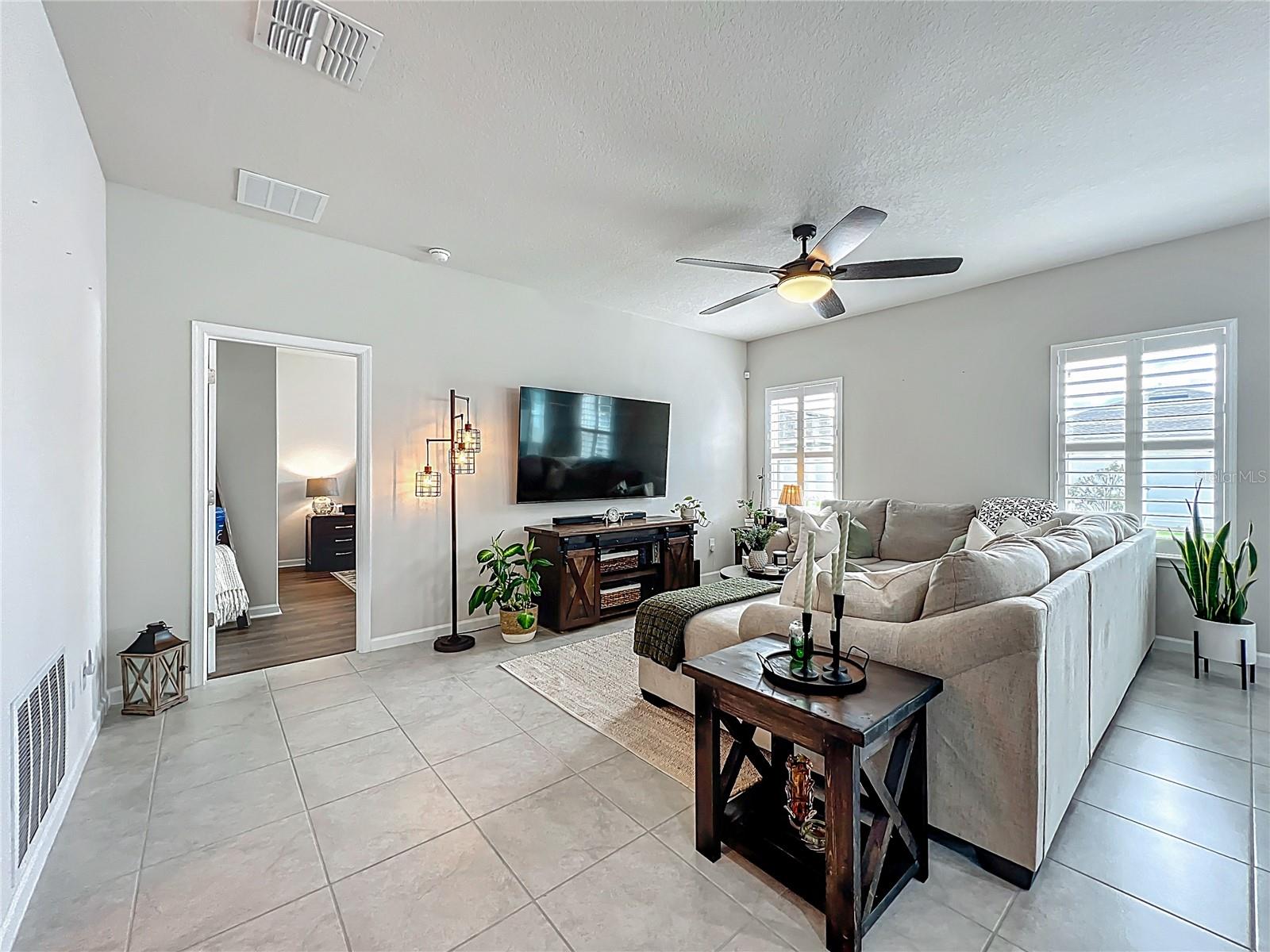 3849 KIMBOLTON WAY