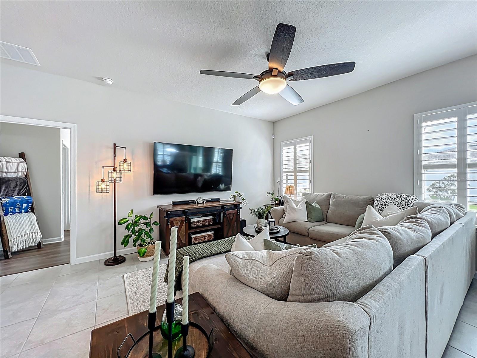 3849 KIMBOLTON WAY