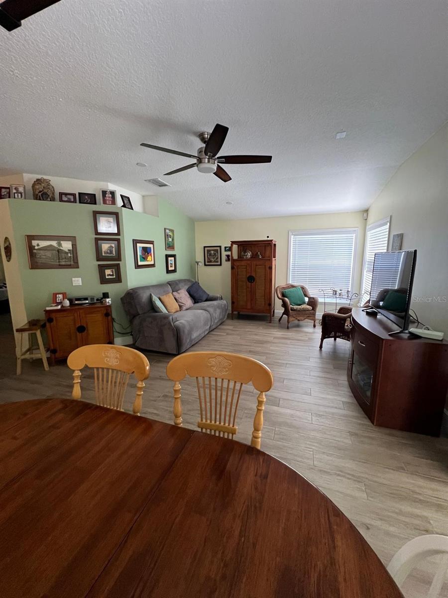 2873 FALLING TREE CIR