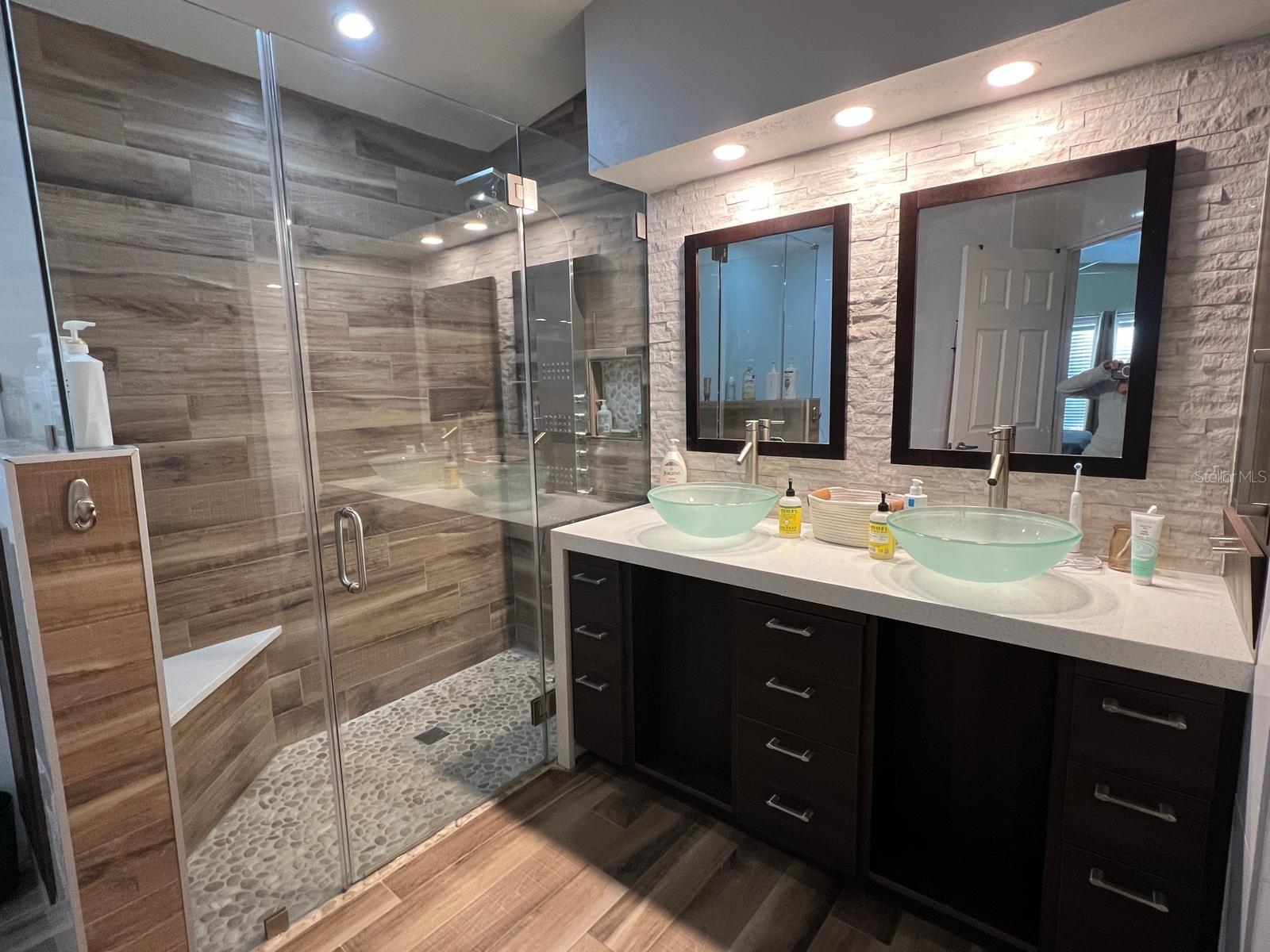 2873 FALLING TREE CIR