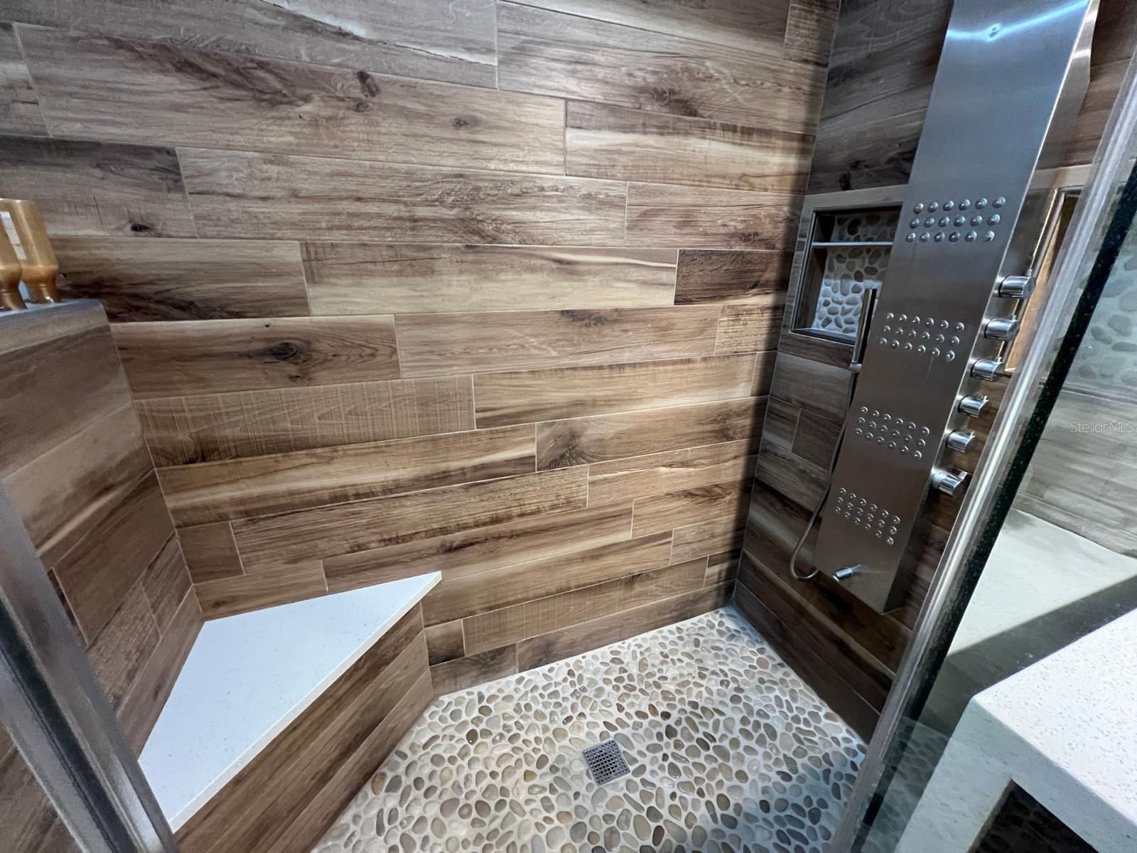 2873 FALLING TREE CIR