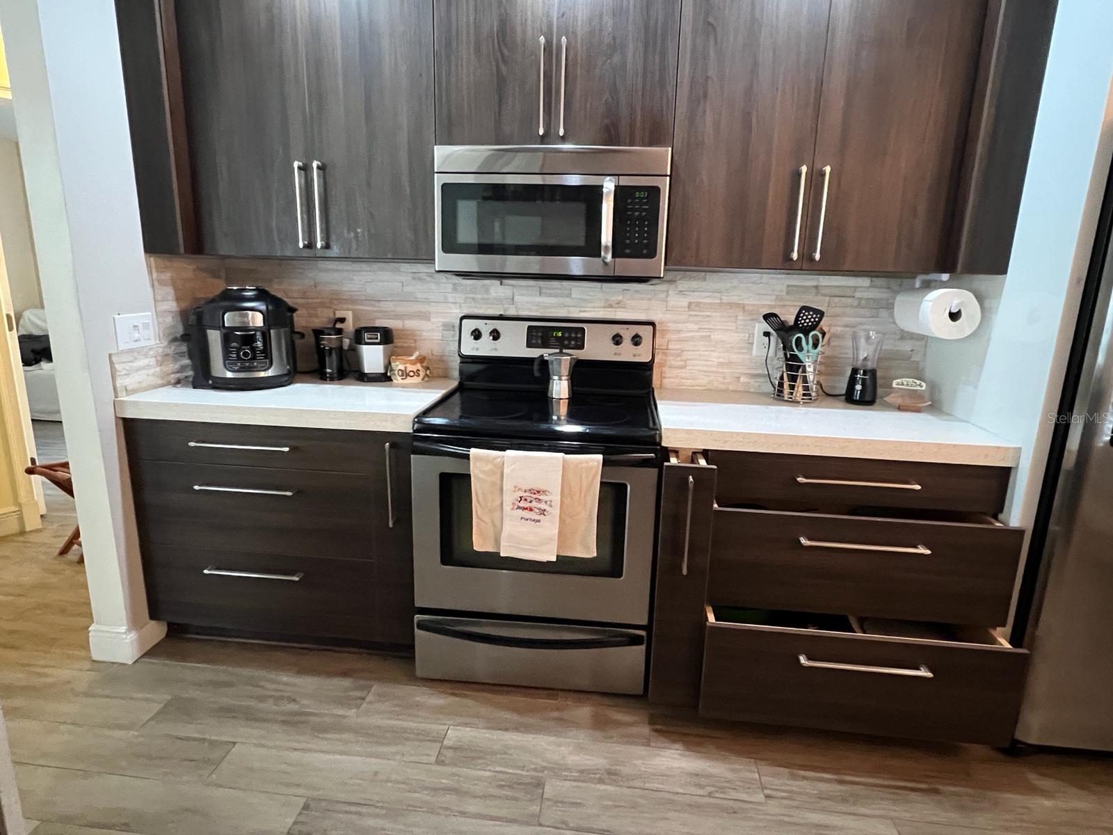 2873 FALLING TREE CIR