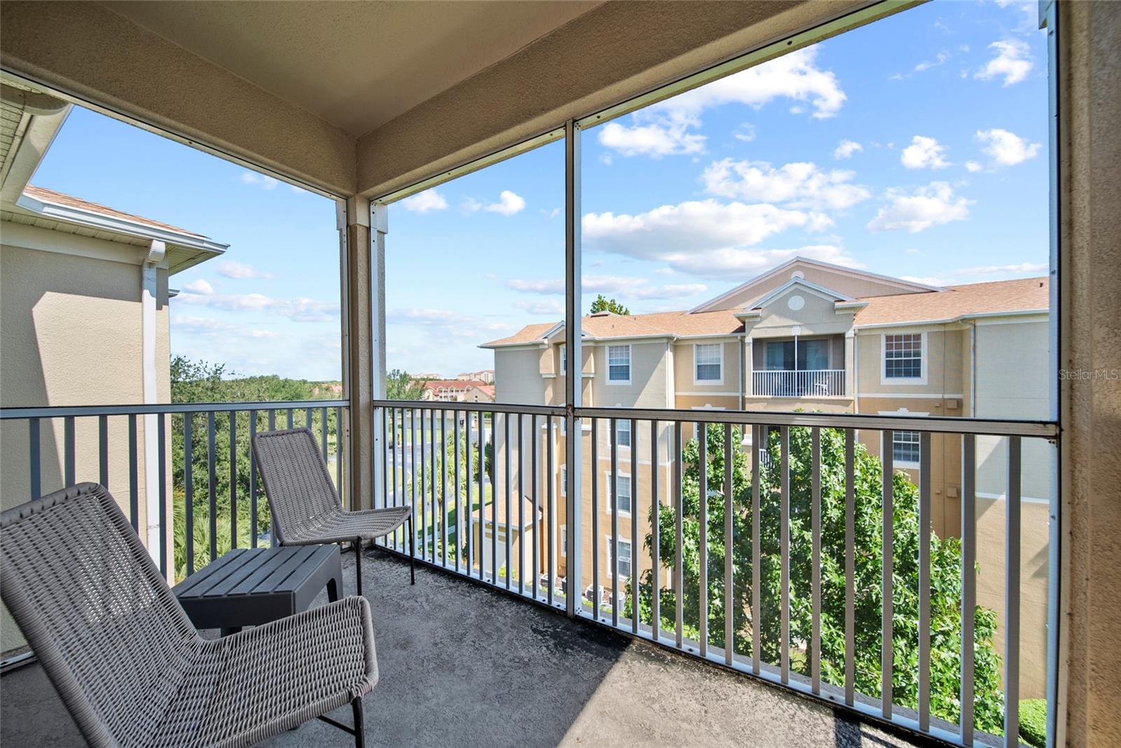 2778 ALMATON LOOP #402