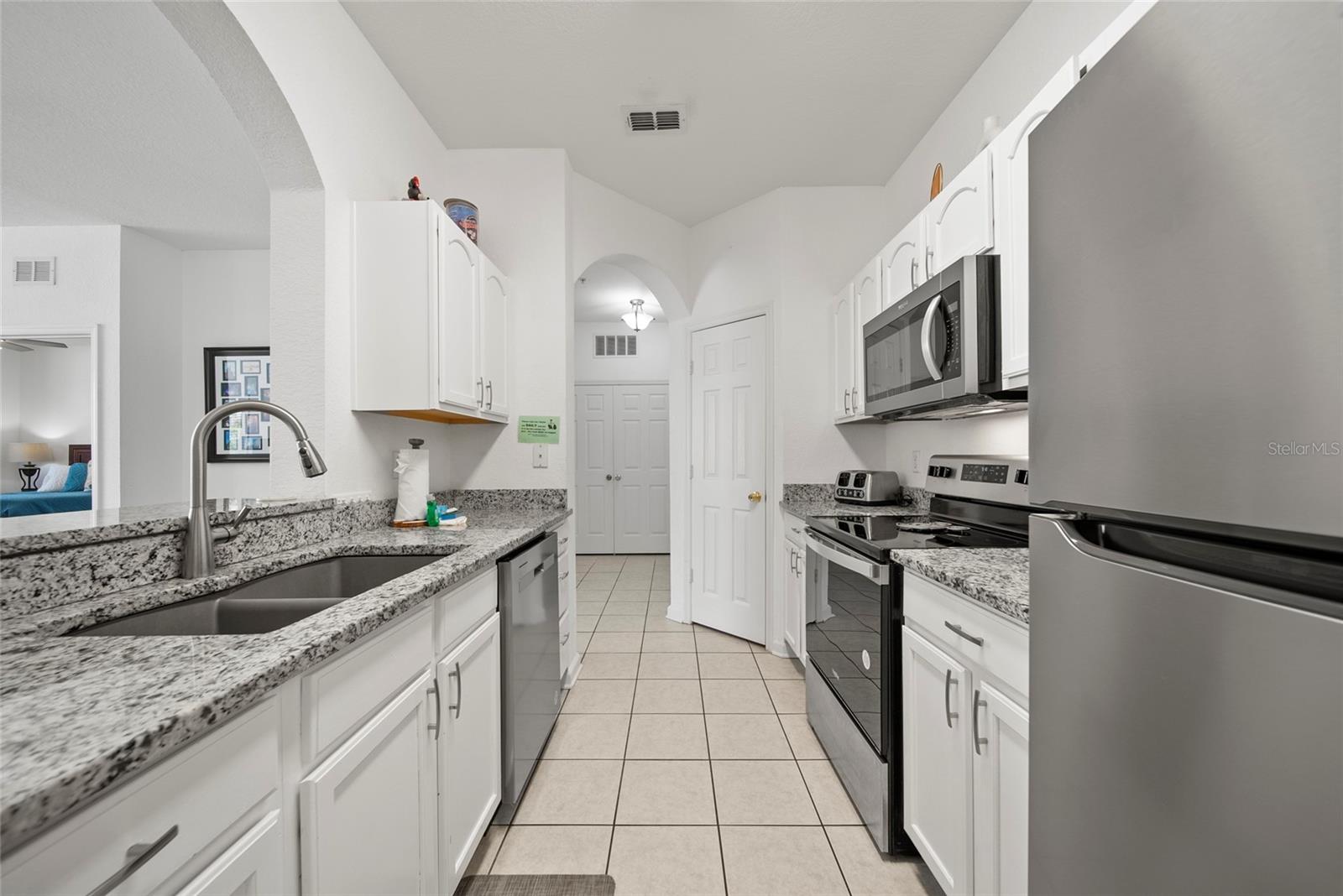 2784 ALMATON LOOP #204