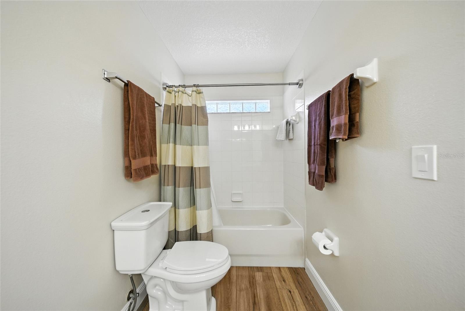 829 CURA CT