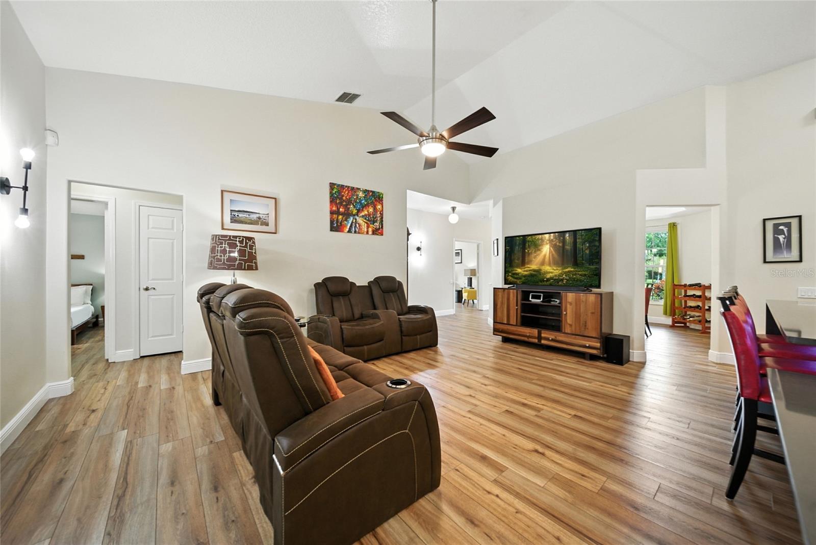 829 CURA CT