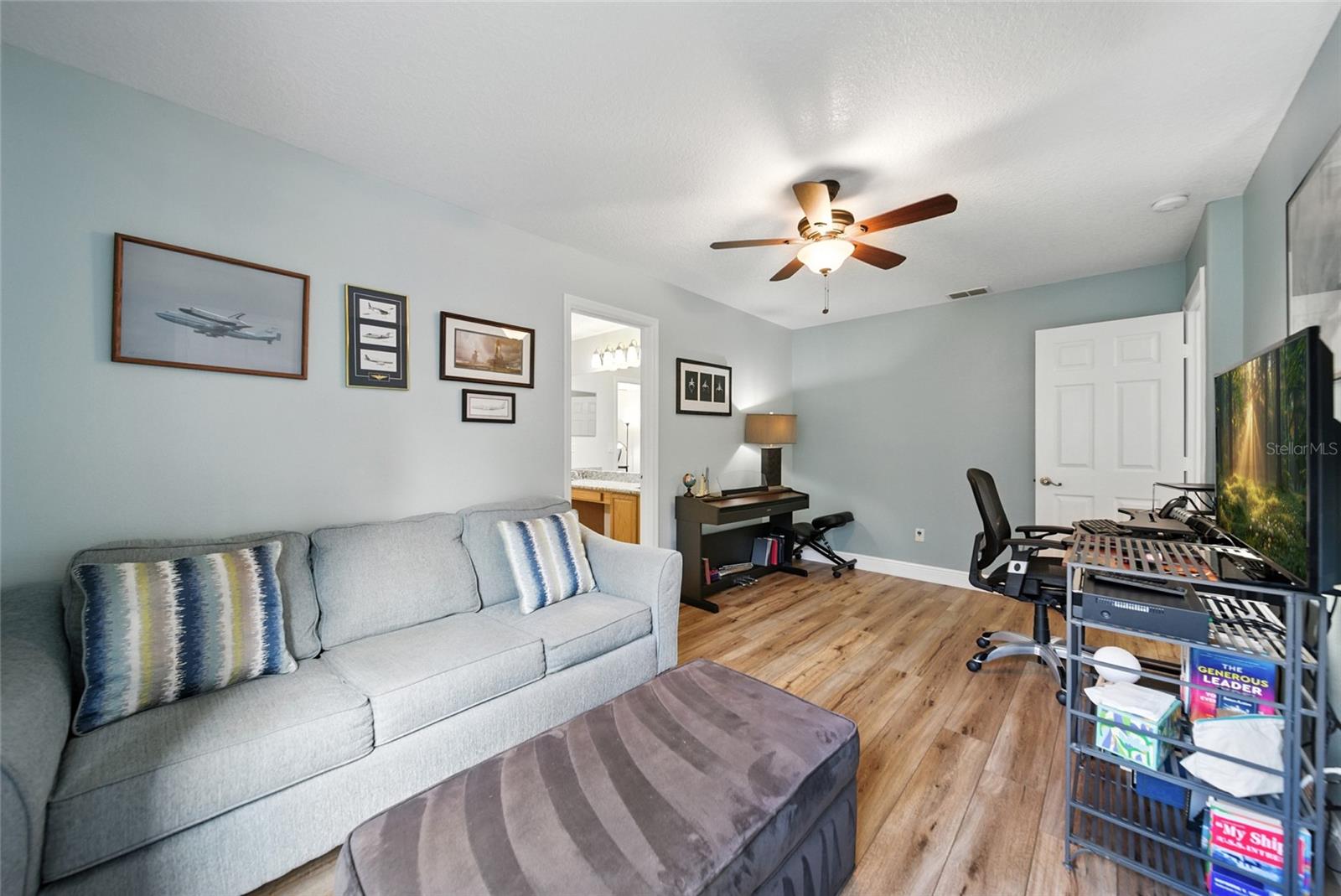 829 CURA CT