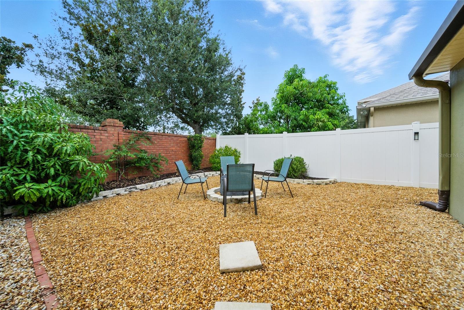 829 CURA CT