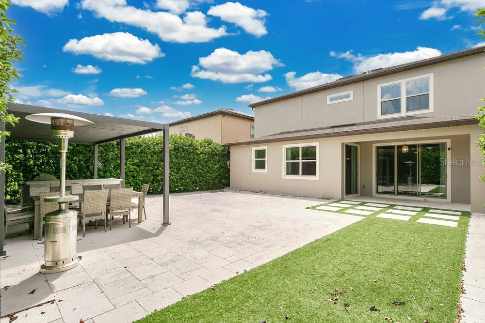 14105 LARKSPUR LAKE DR