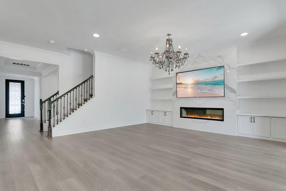 14105 LARKSPUR LAKE DR