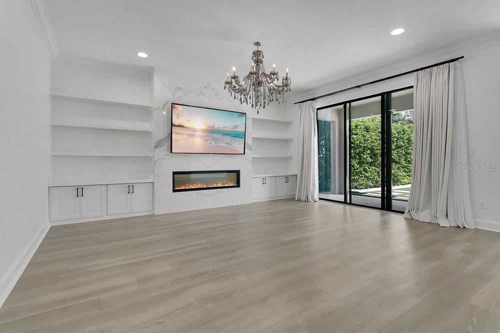 14105 LARKSPUR LAKE DR