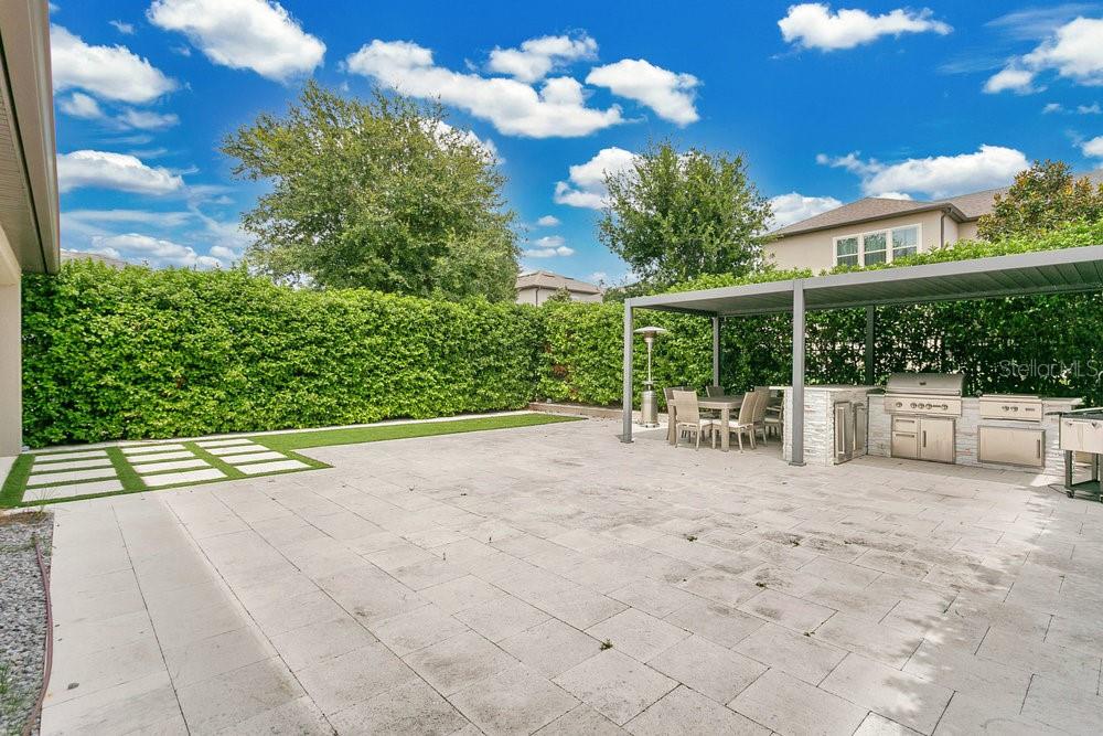 14105 LARKSPUR LAKE DR