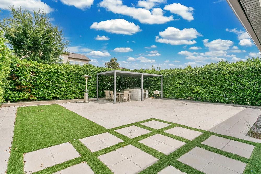 14105 LARKSPUR LAKE DR