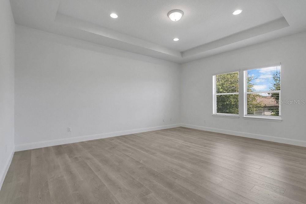 14105 LARKSPUR LAKE DR