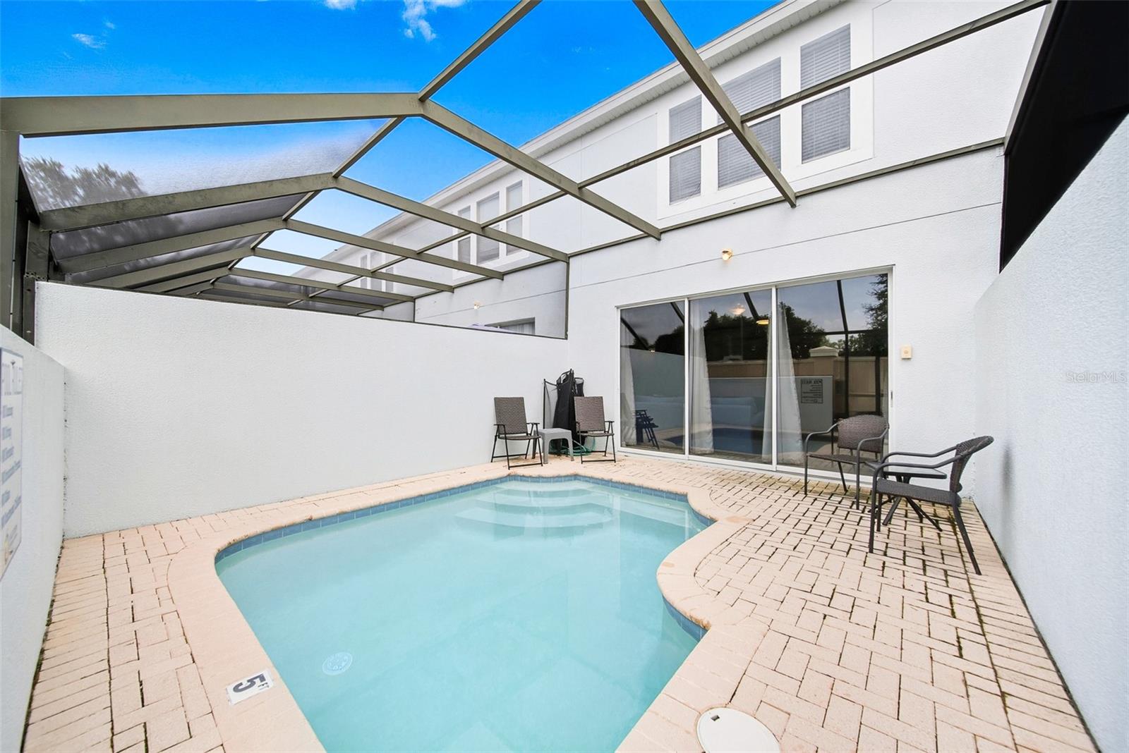 7682 SIR KAUFMANN CT