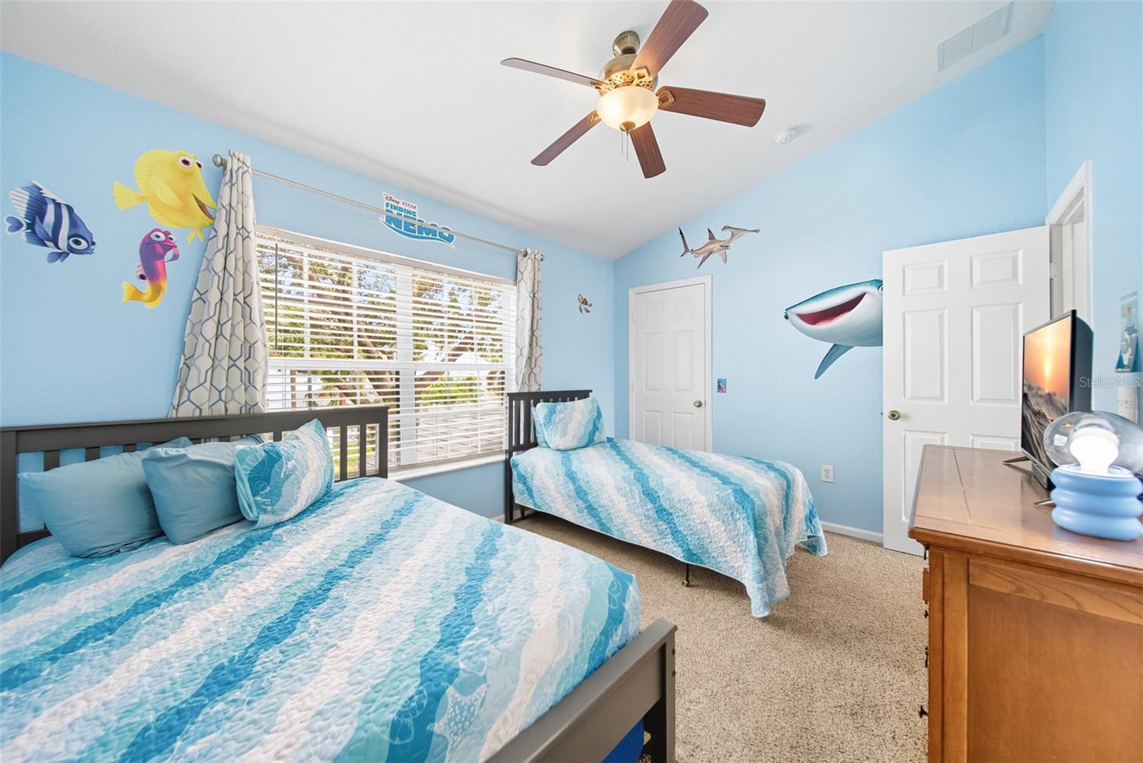 7682 SIR KAUFMANN CT