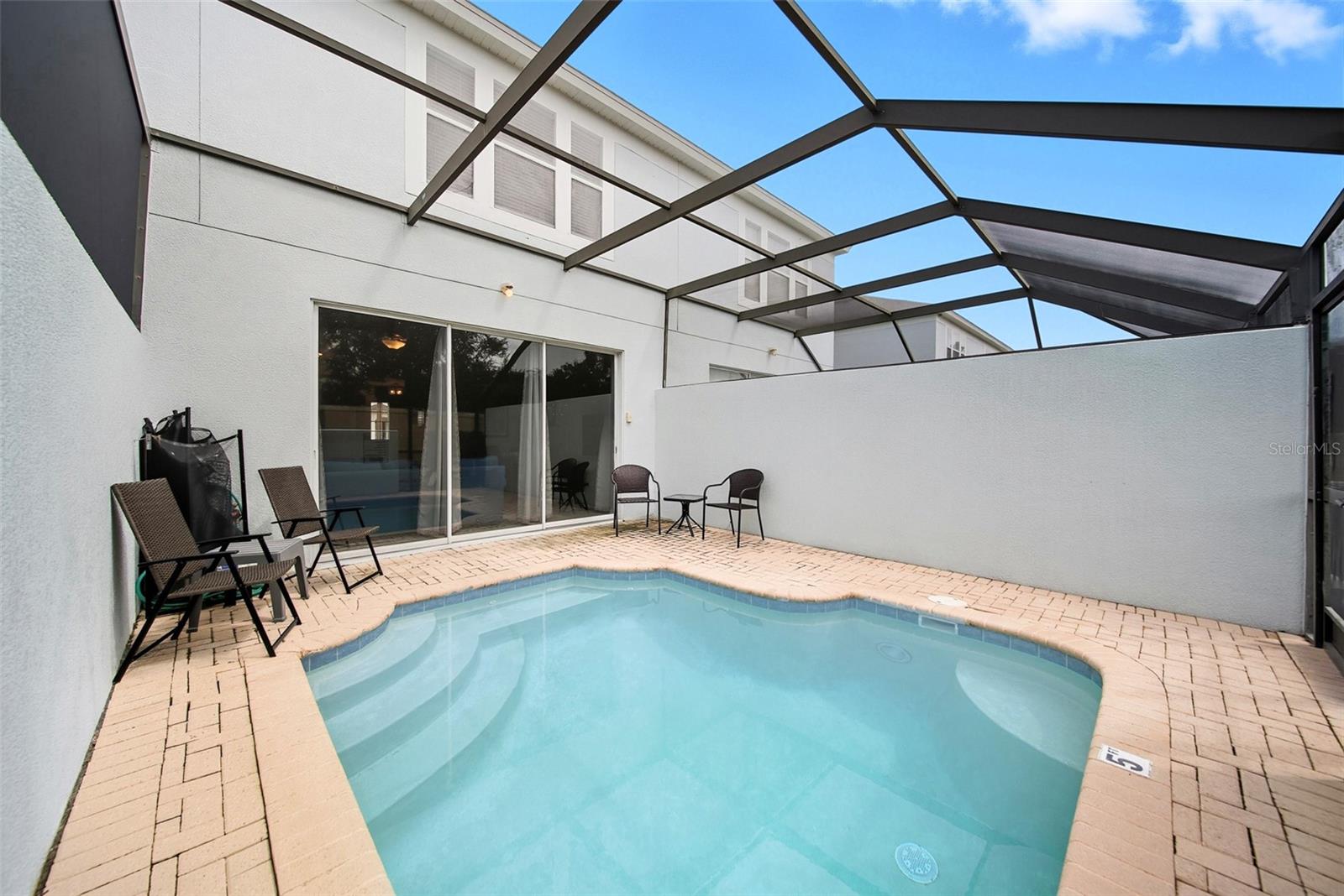 7682 SIR KAUFMANN CT