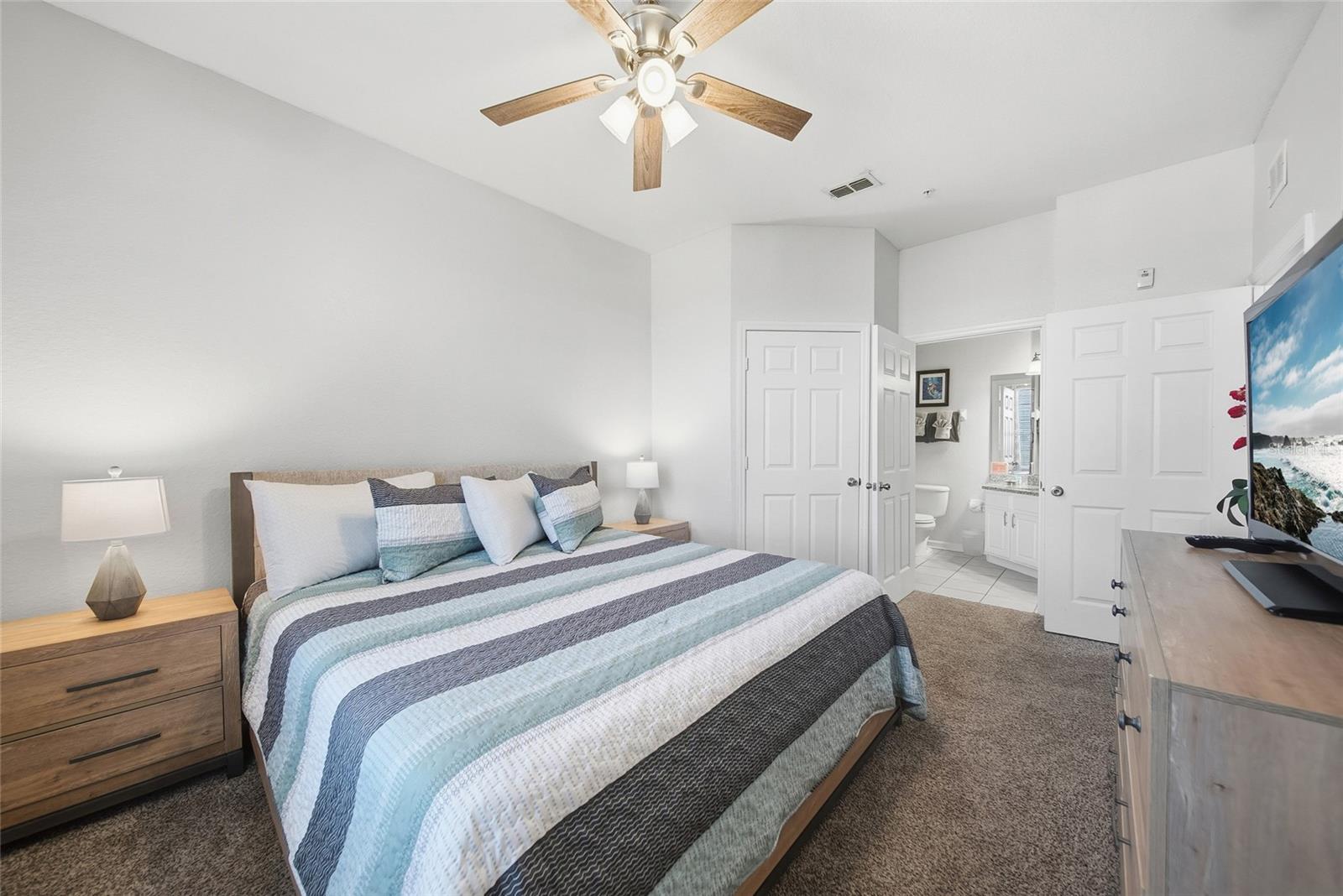 2778 ALMATON LOOP #402