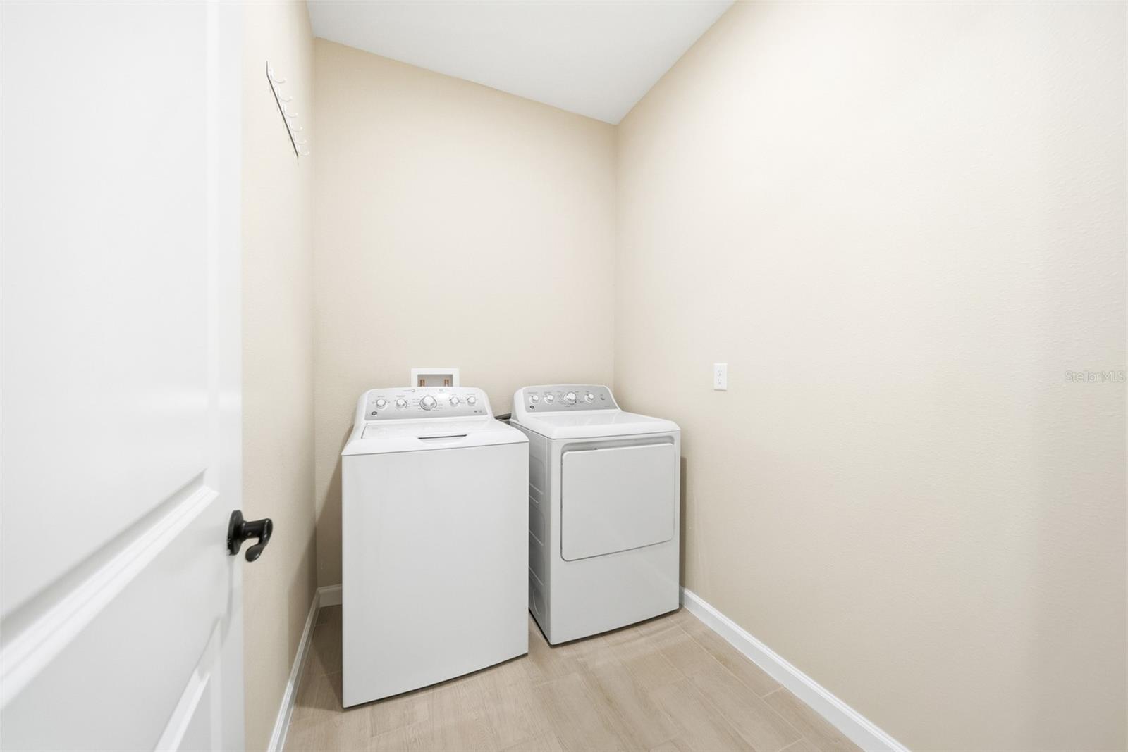 253 HILLTOP BLOOM LOOP