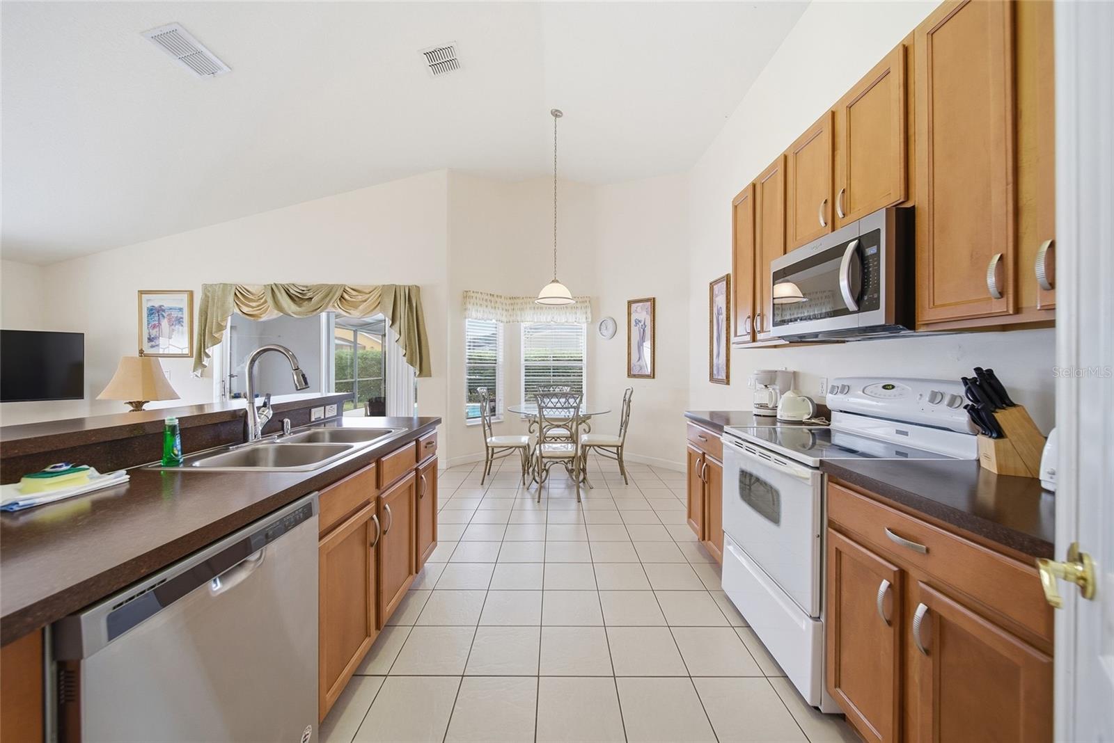 723 OLD BRIDGE CIR
