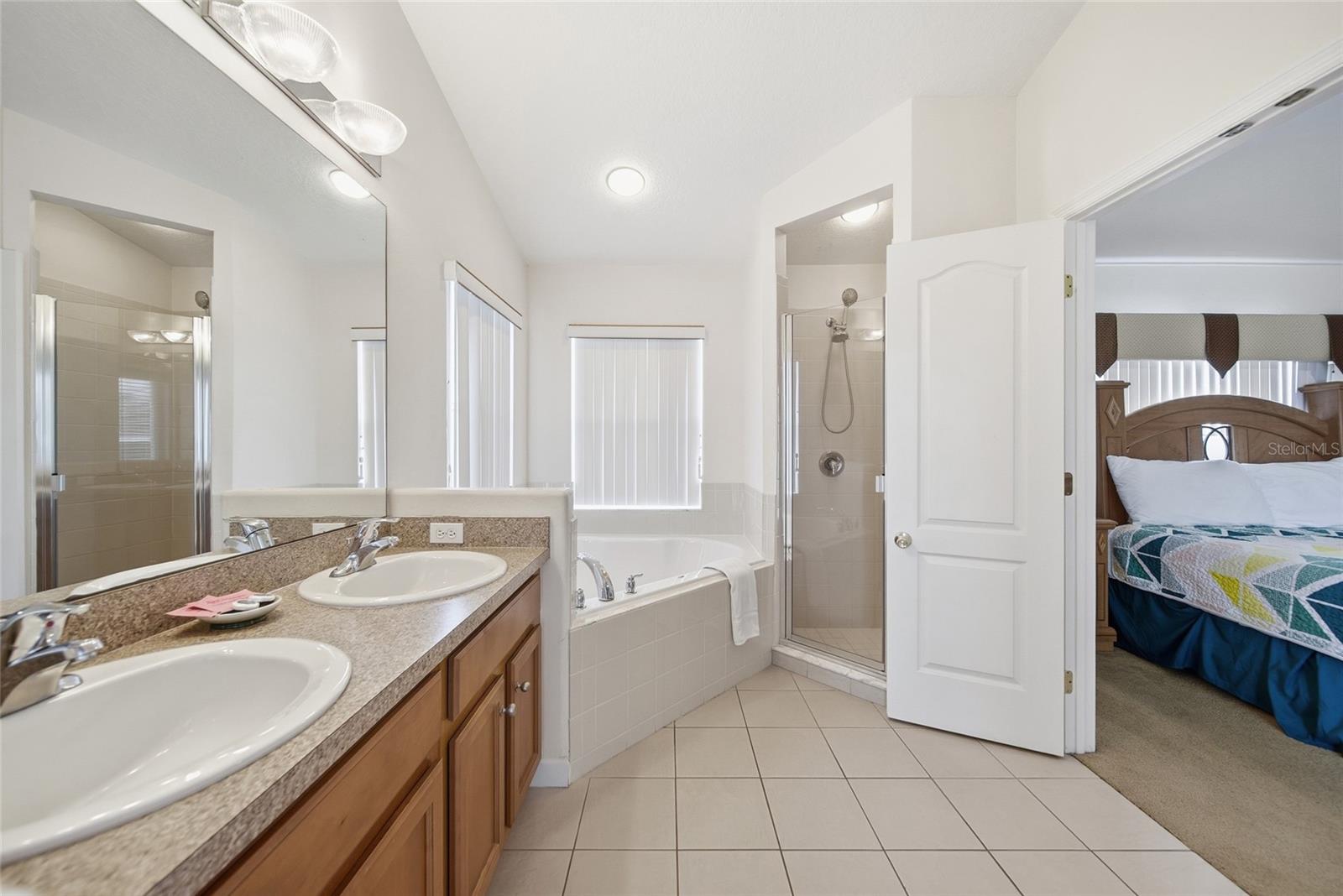 723 OLD BRIDGE CIR