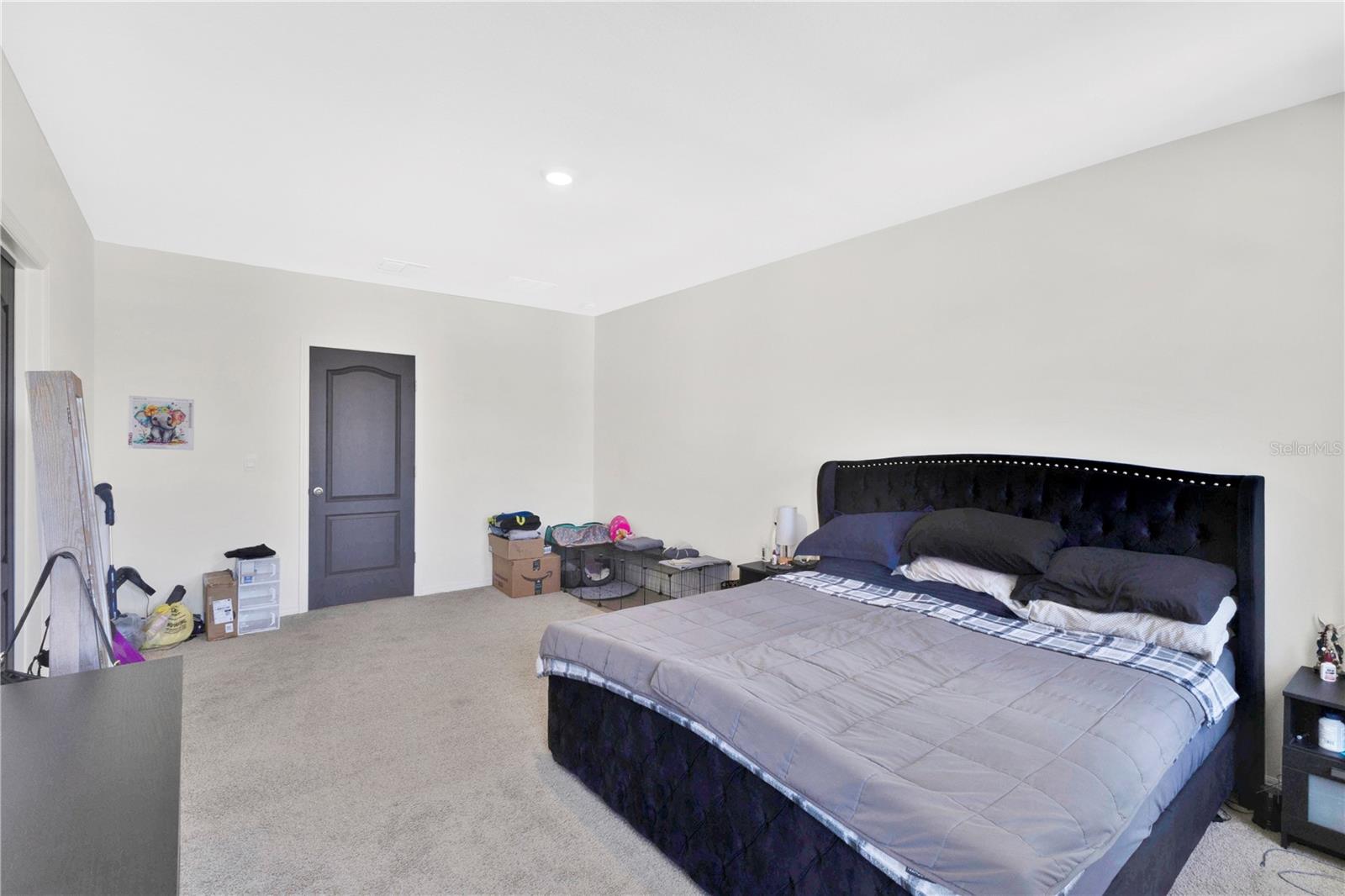 831 TURNER LN