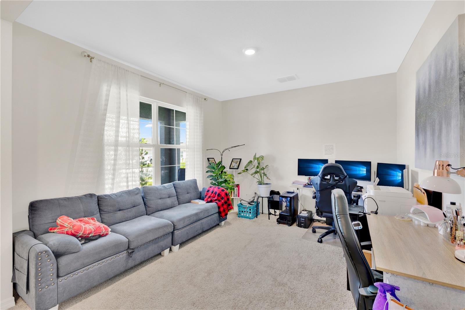 831 TURNER LN