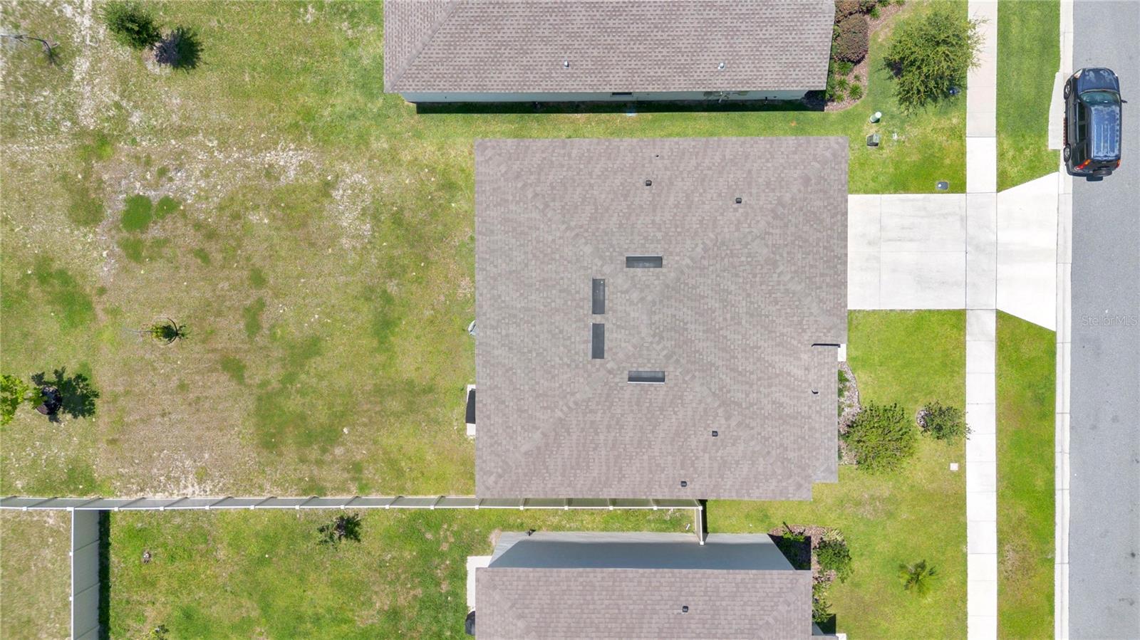 831 TURNER LN