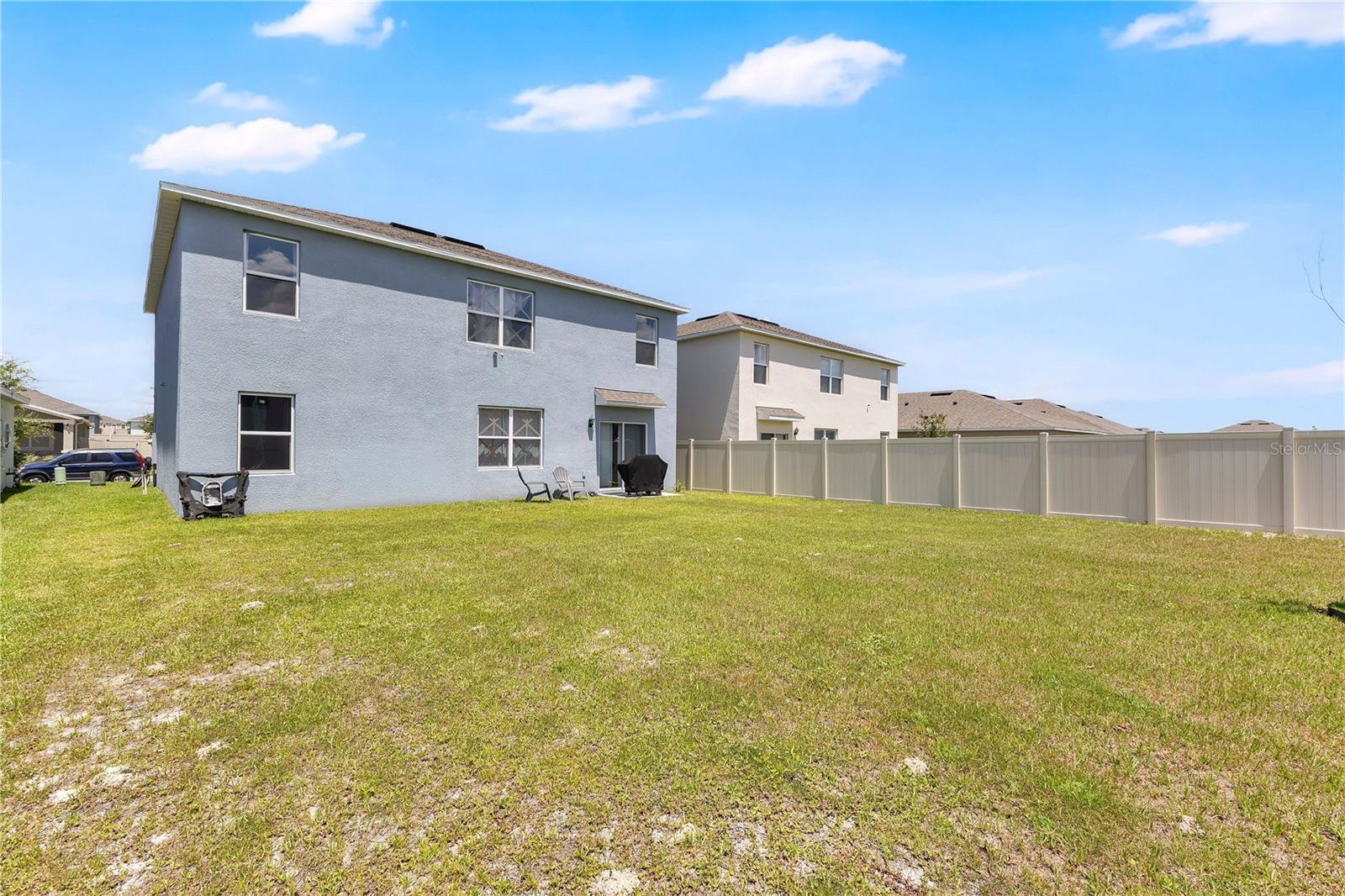 831 TURNER LN
