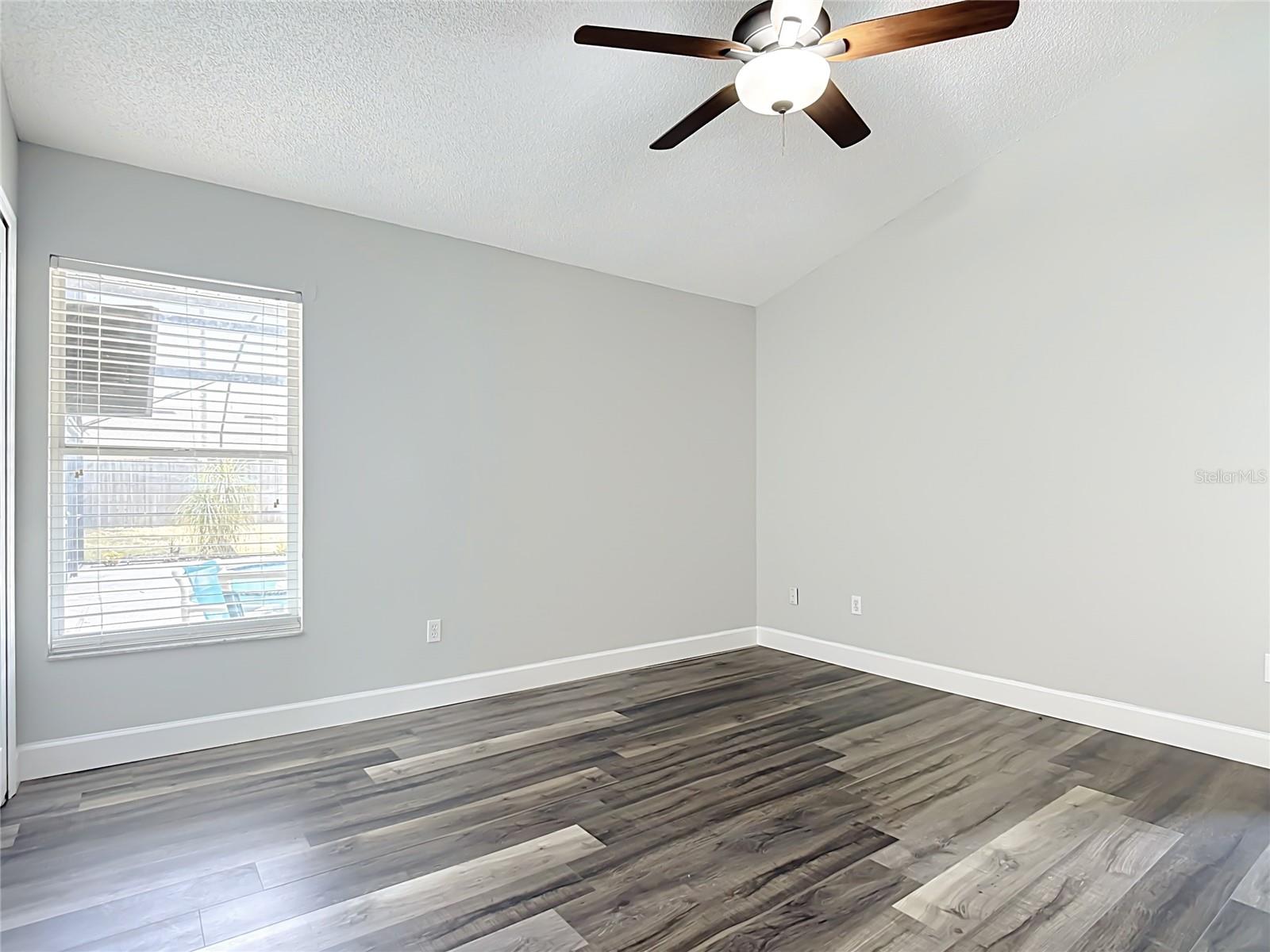 227 ROBBINS REST CIR