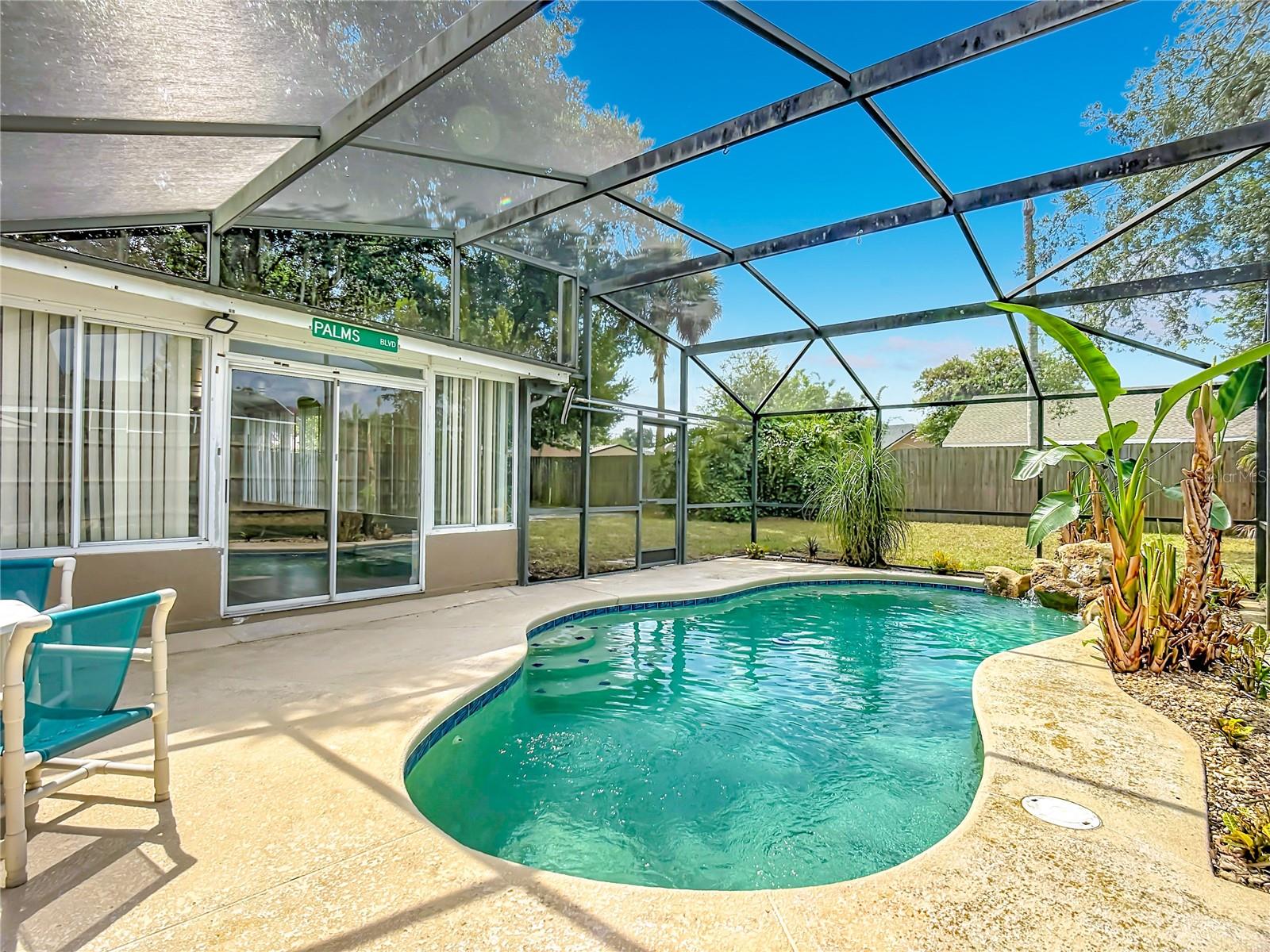 227 ROBBINS REST CIR