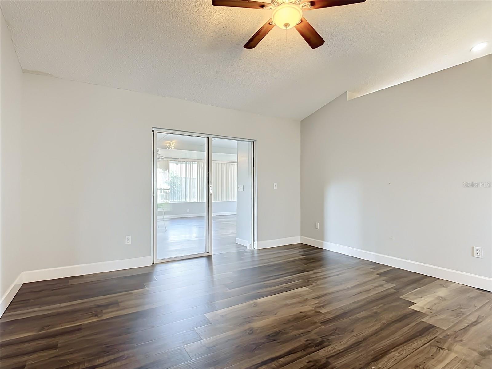 227 ROBBINS REST CIR