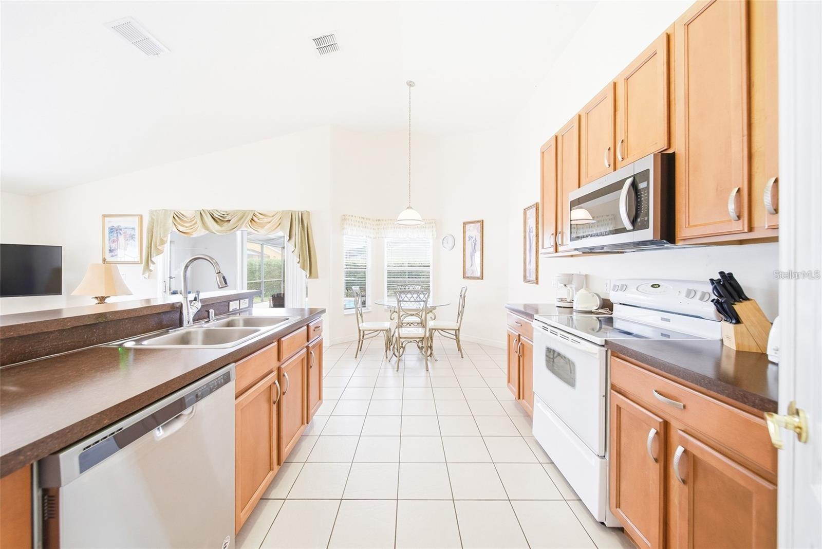 723 OLD BRIDGE CIR