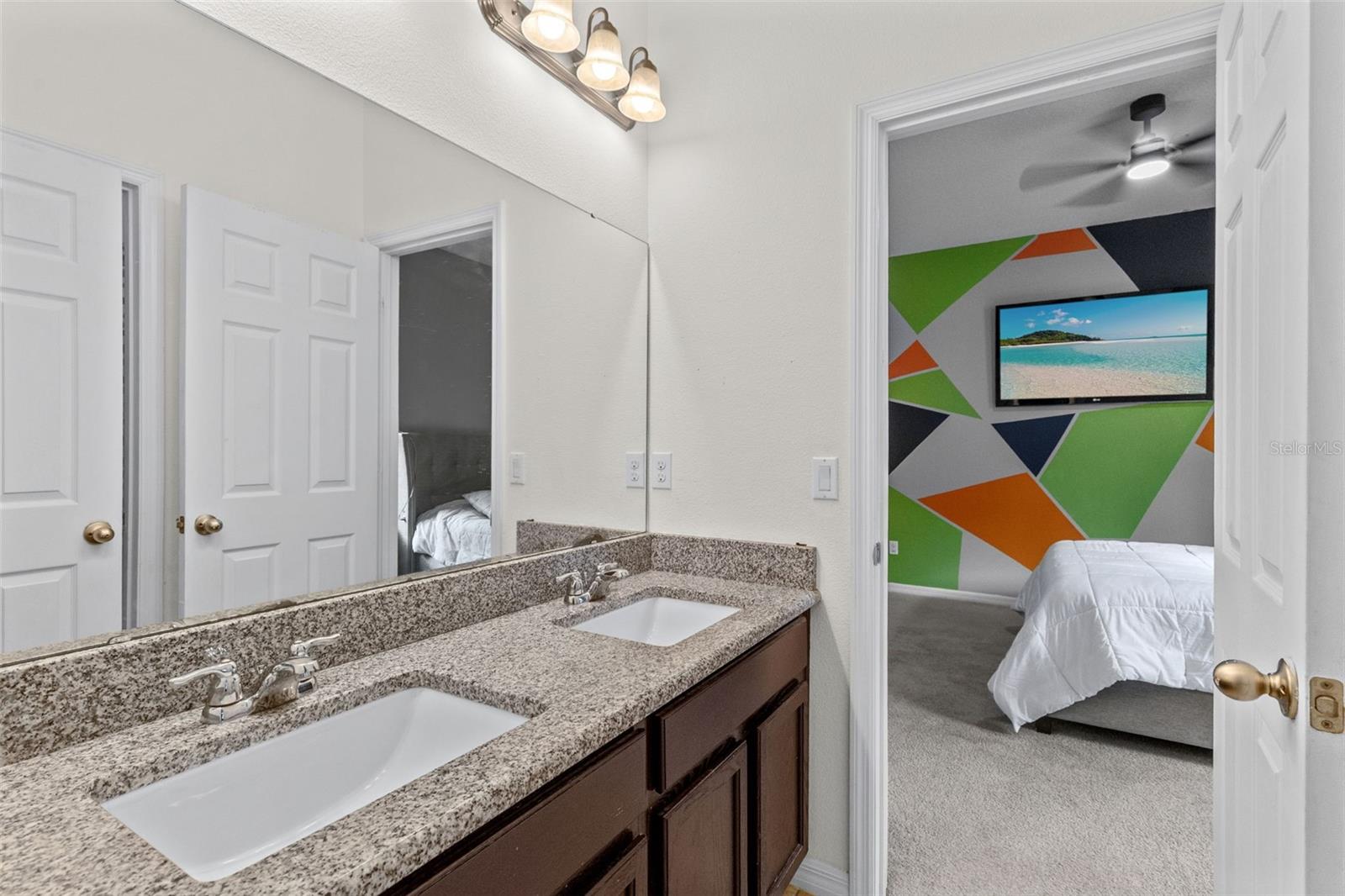 1553 PINE MARSH LOOP