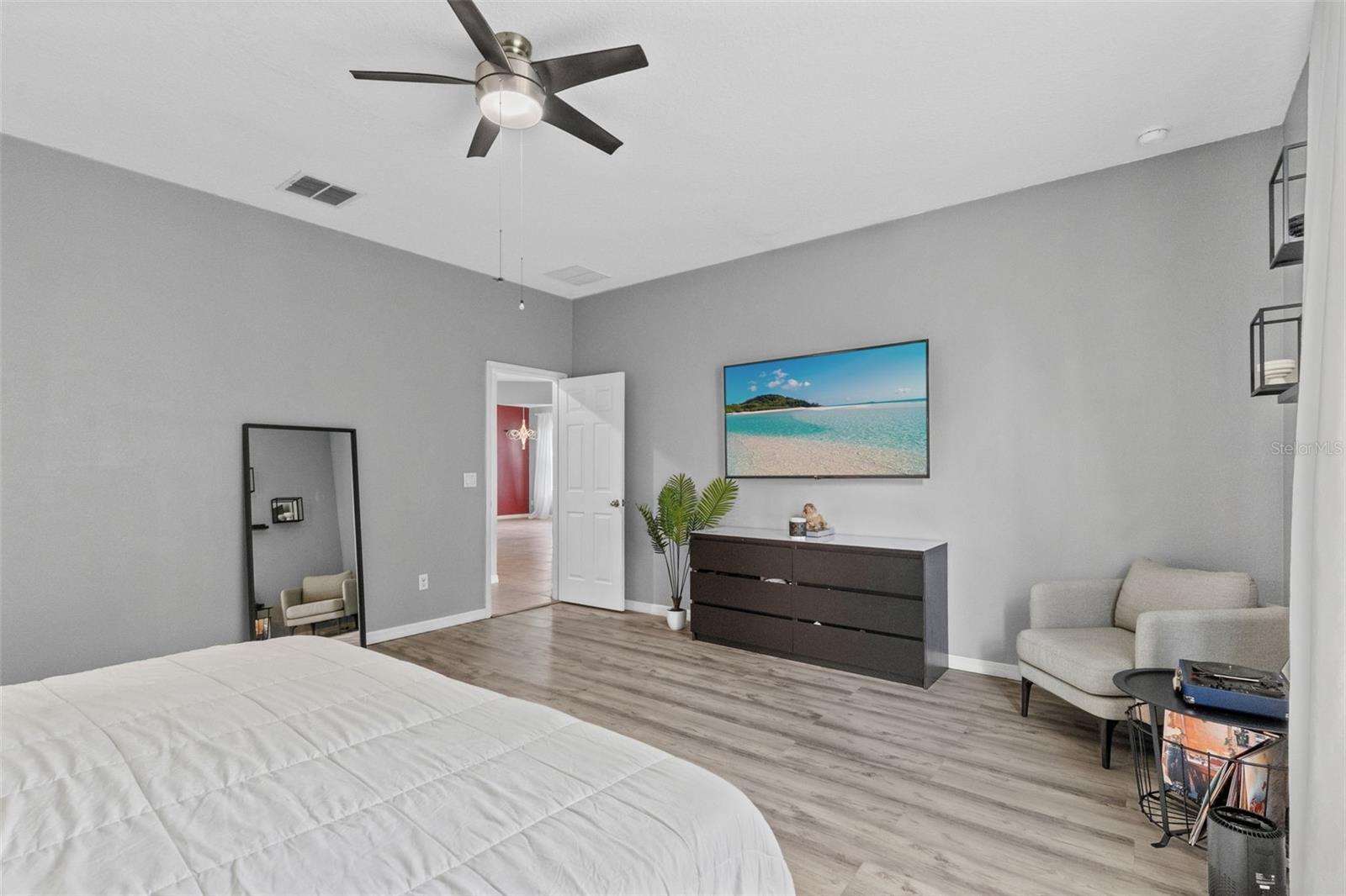 1553 PINE MARSH LOOP