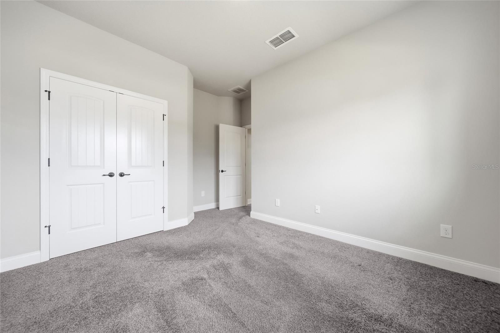17026 CRESTMONT BLVD