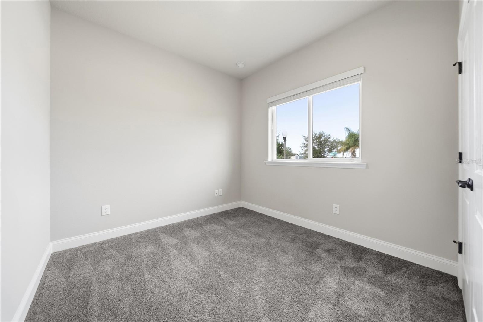 17026 CRESTMONT BLVD