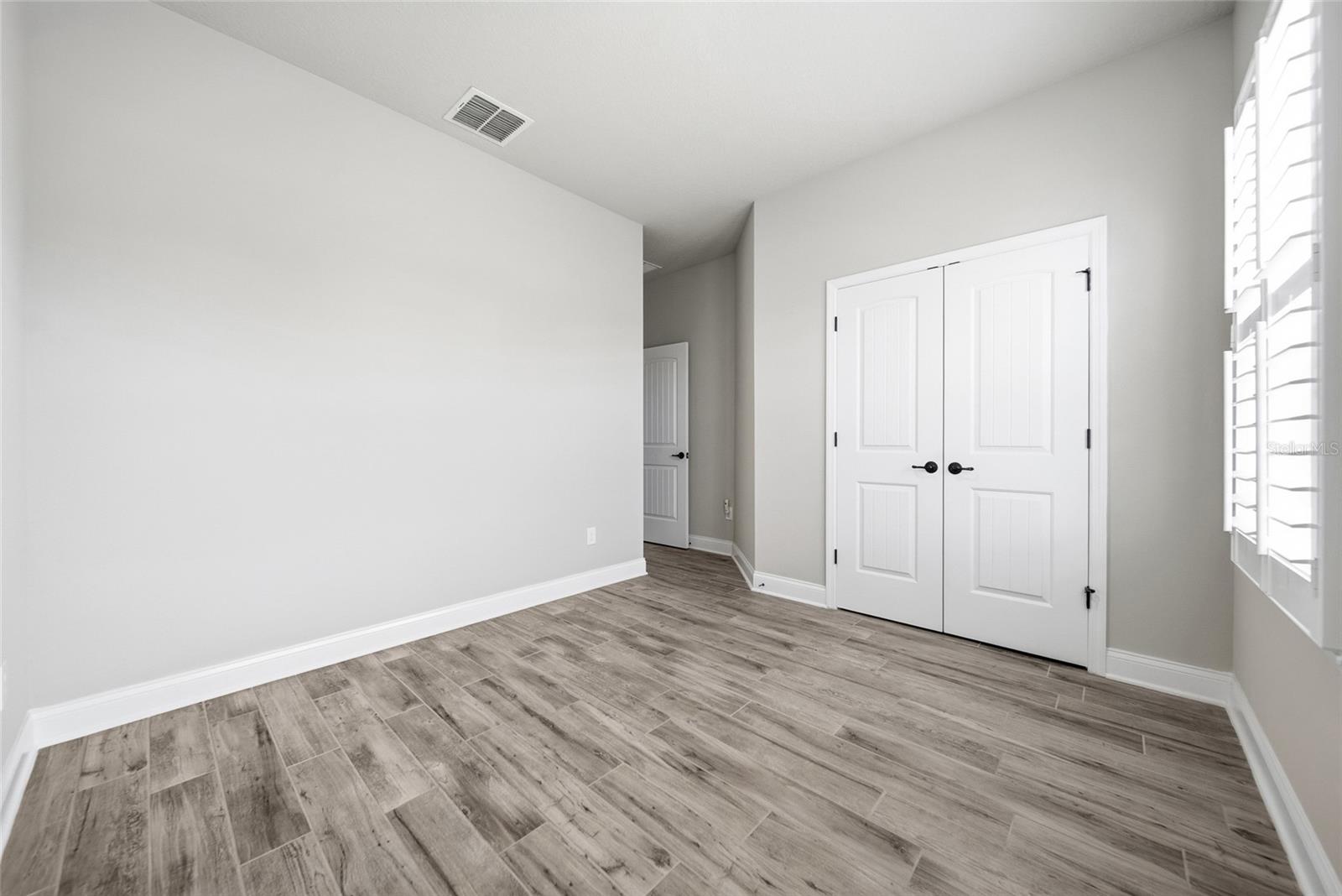 17026 CRESTMONT BLVD