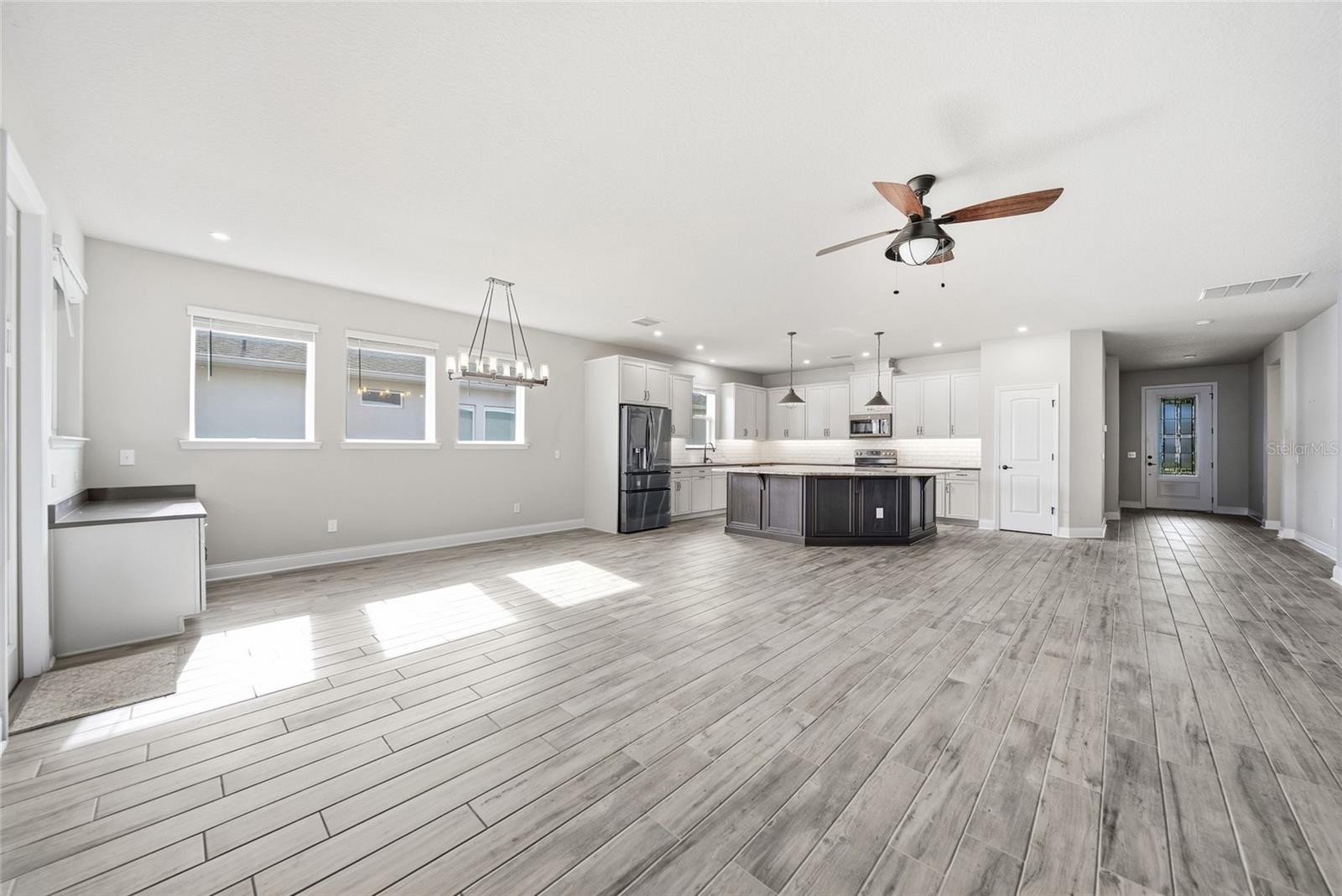 17026 CRESTMONT BLVD