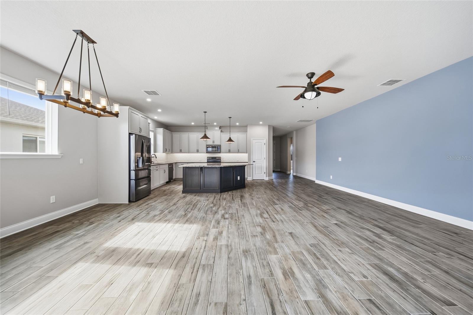 17026 CRESTMONT BLVD