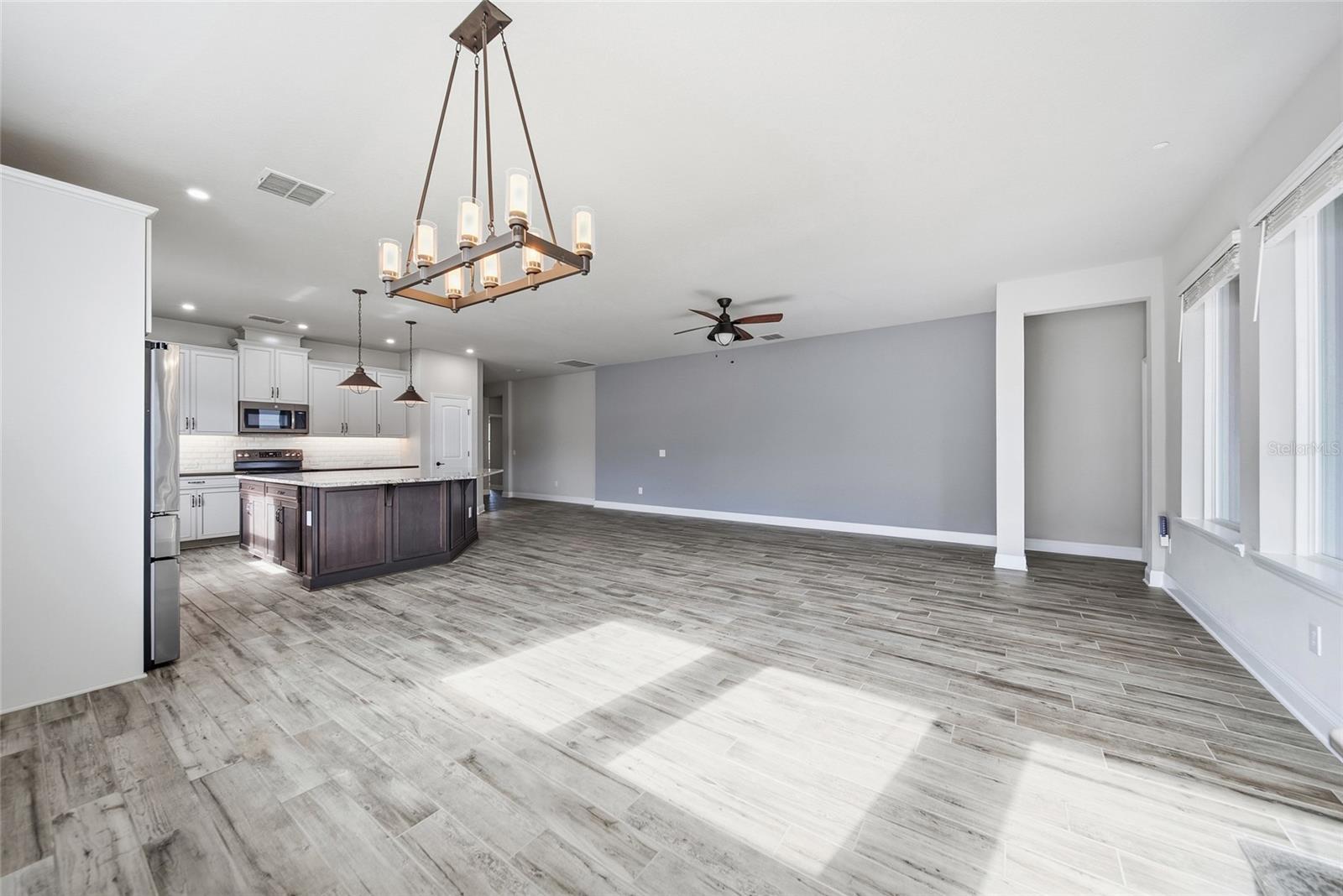 17026 CRESTMONT BLVD