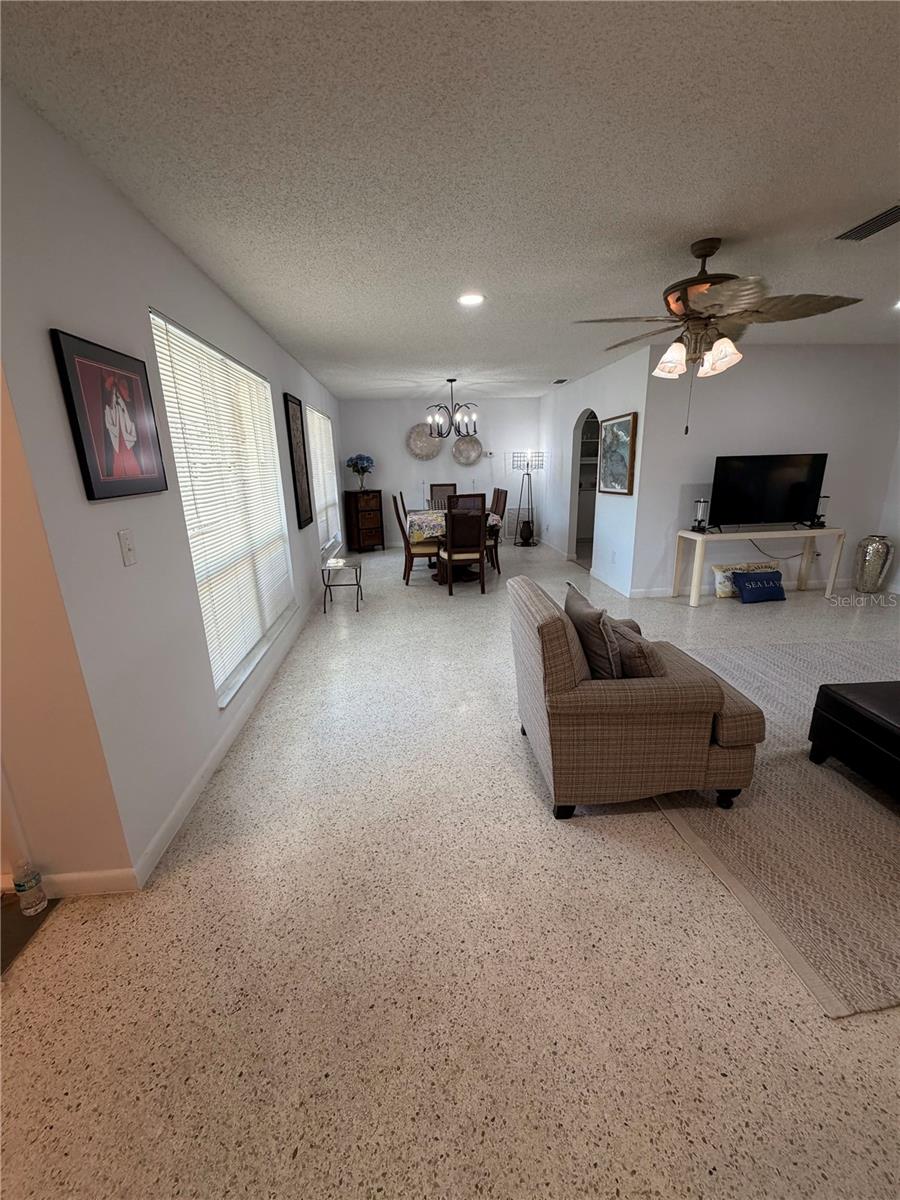 2910 SE SAN JERONIMO RD