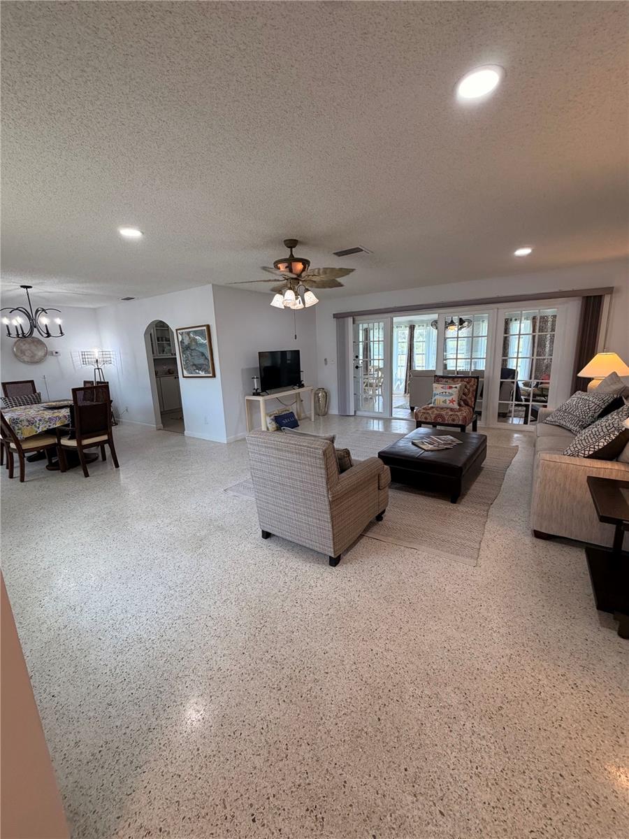 2910 SE SAN JERONIMO RD
